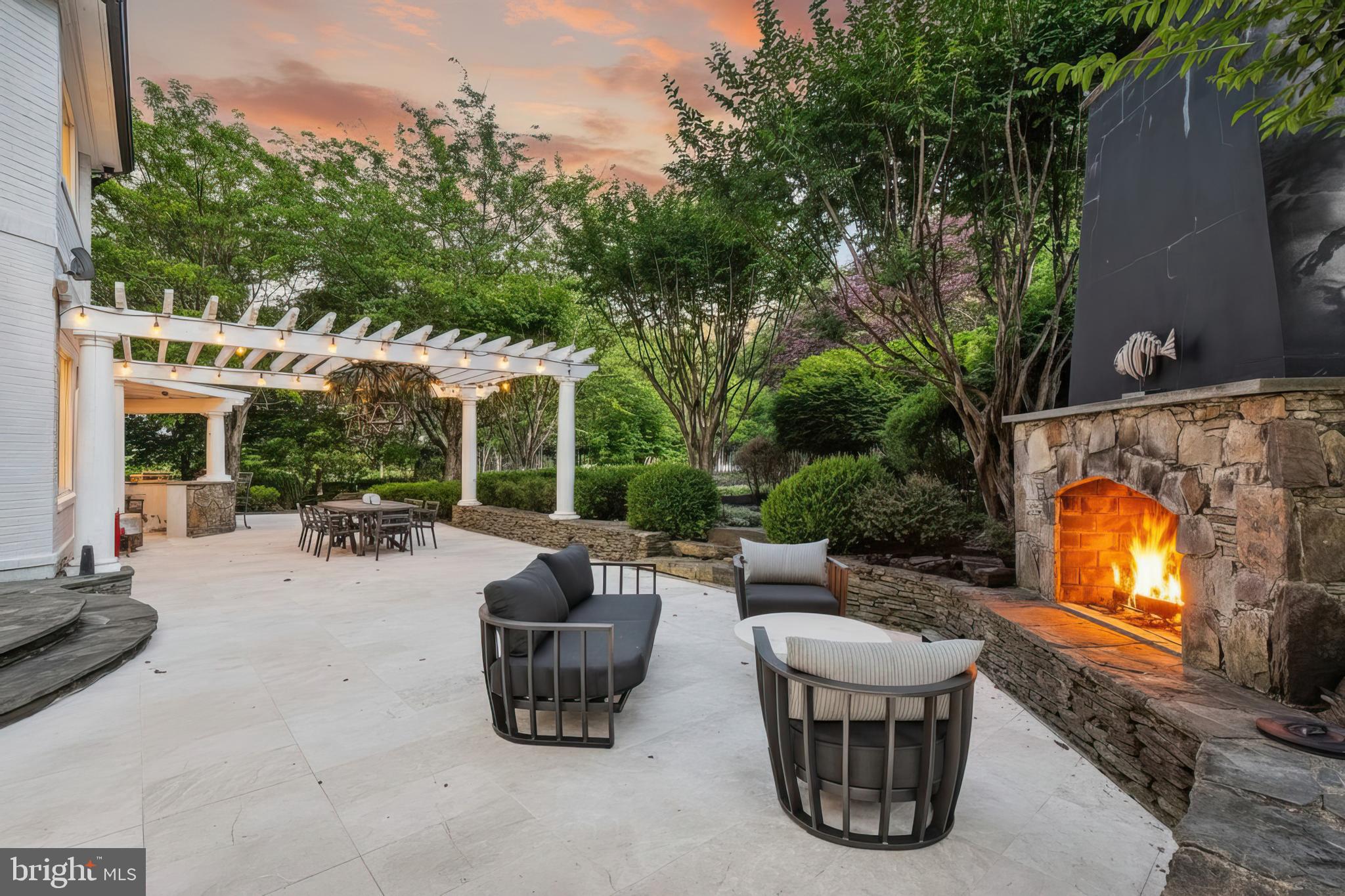 BEACON HILL - Residential