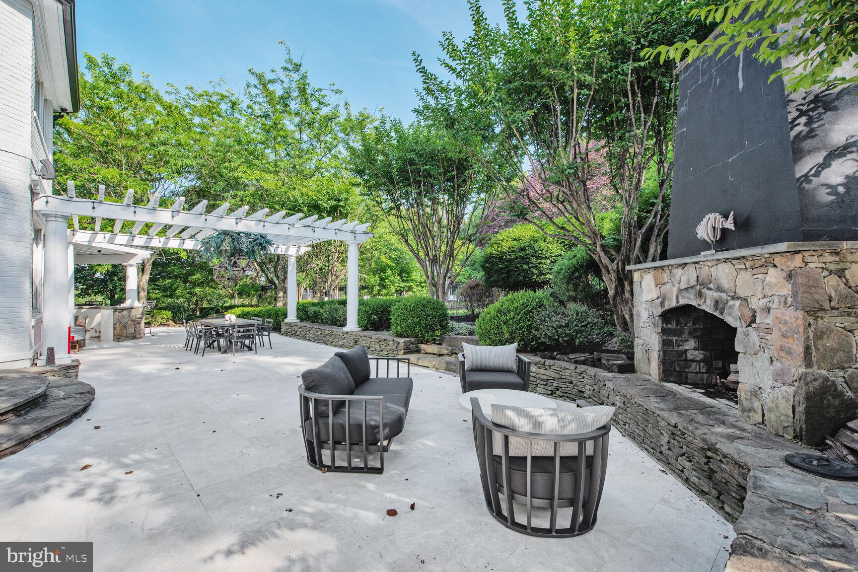 BEACON HILL - Residential