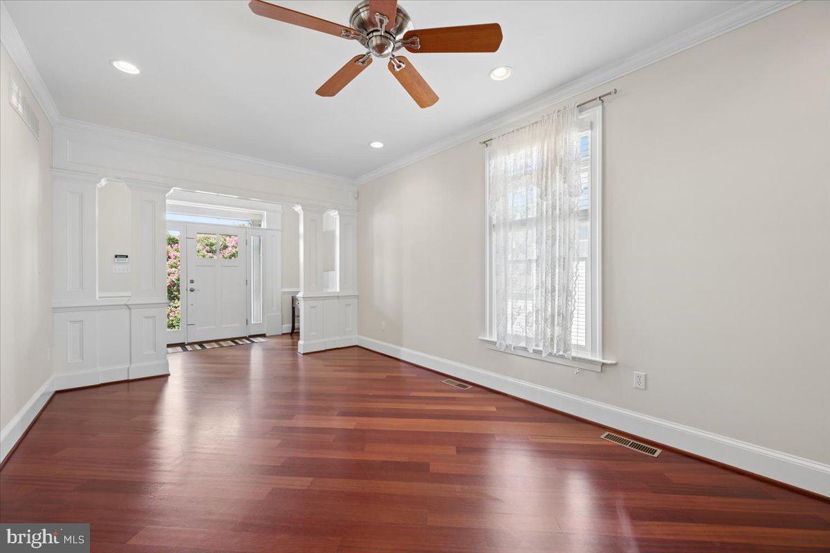 109 BAYSIDE DRIVE