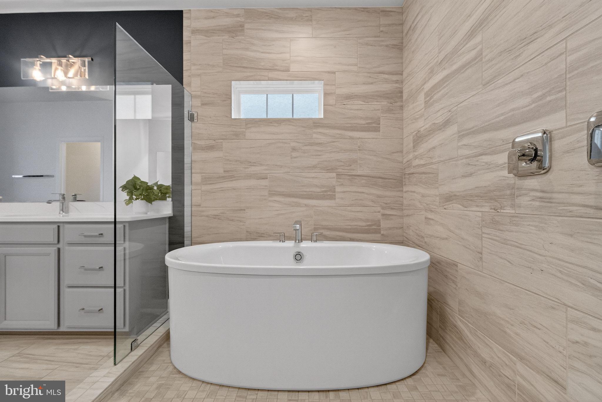 POTOMAC OVERLOOK CONDO - Residential