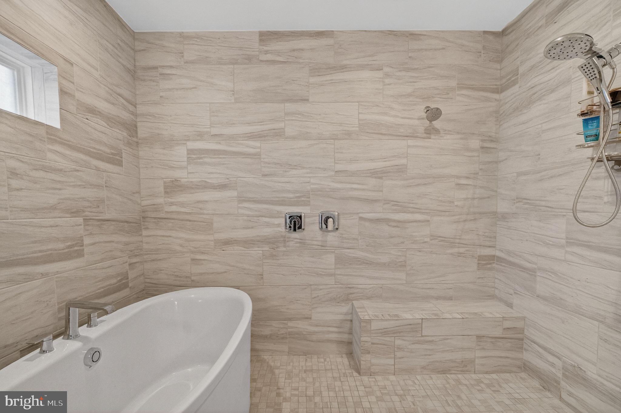 POTOMAC OVERLOOK CONDO - Residential