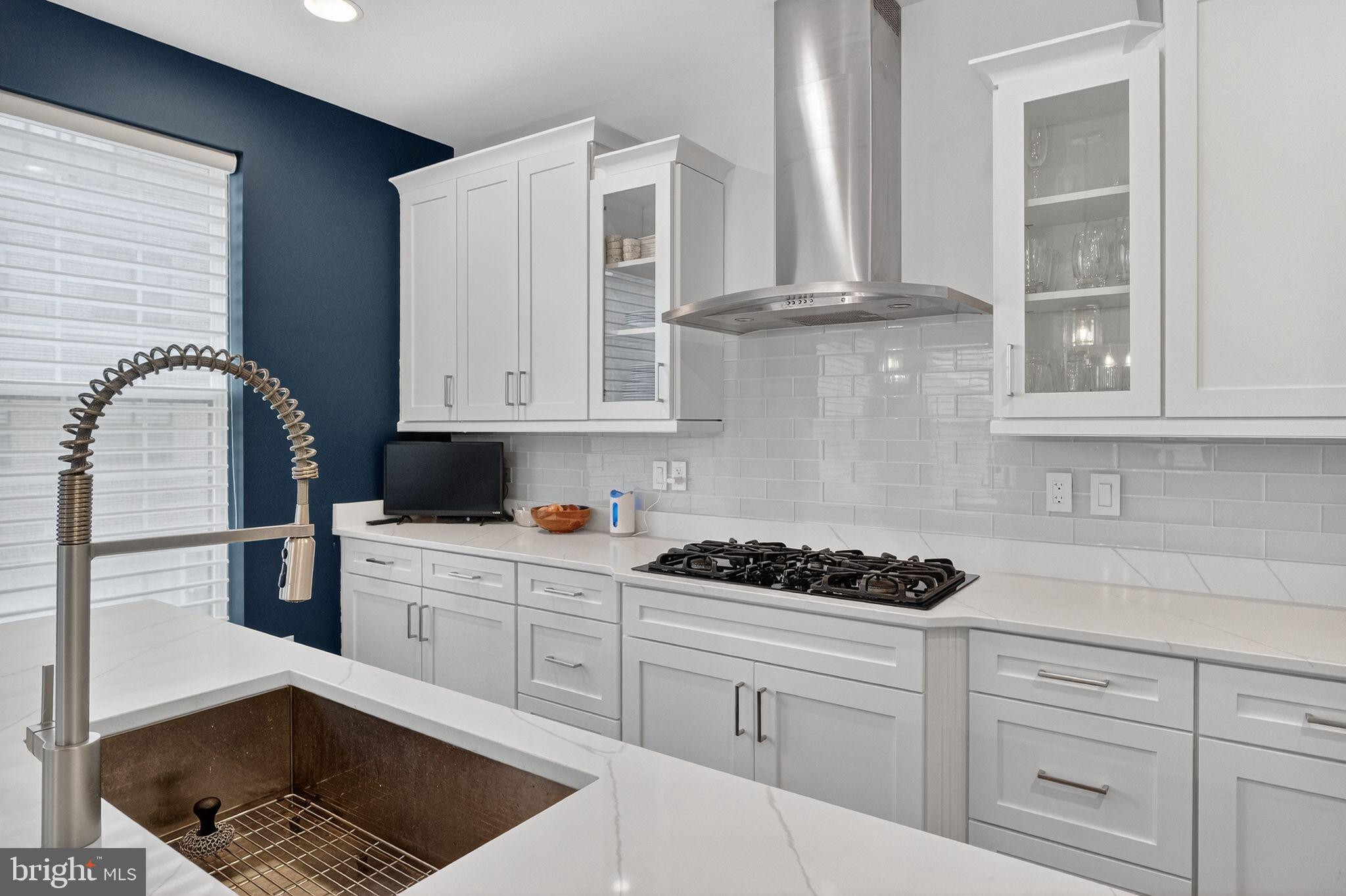 POTOMAC OVERLOOK CONDO - Residential