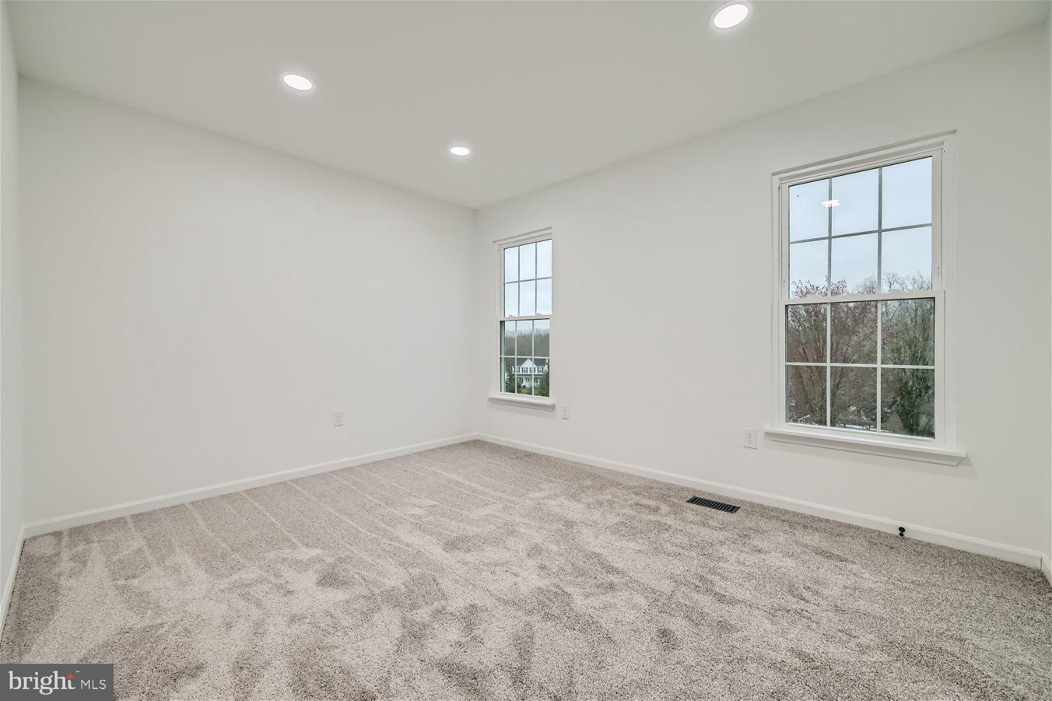 VILLAGE OF BYNUM RUN - Residential