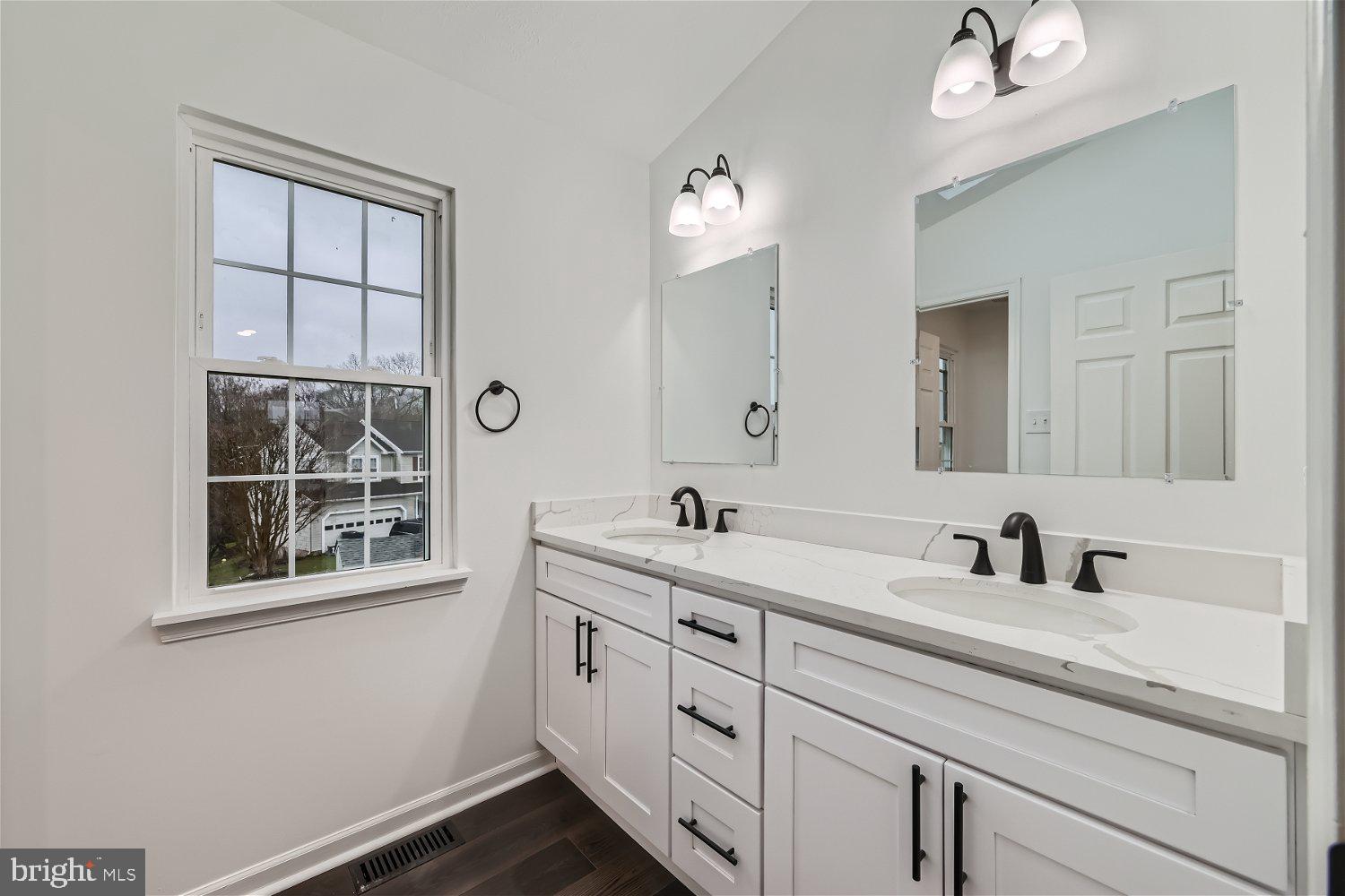 VILLAGE OF BYNUM RUN - Residential