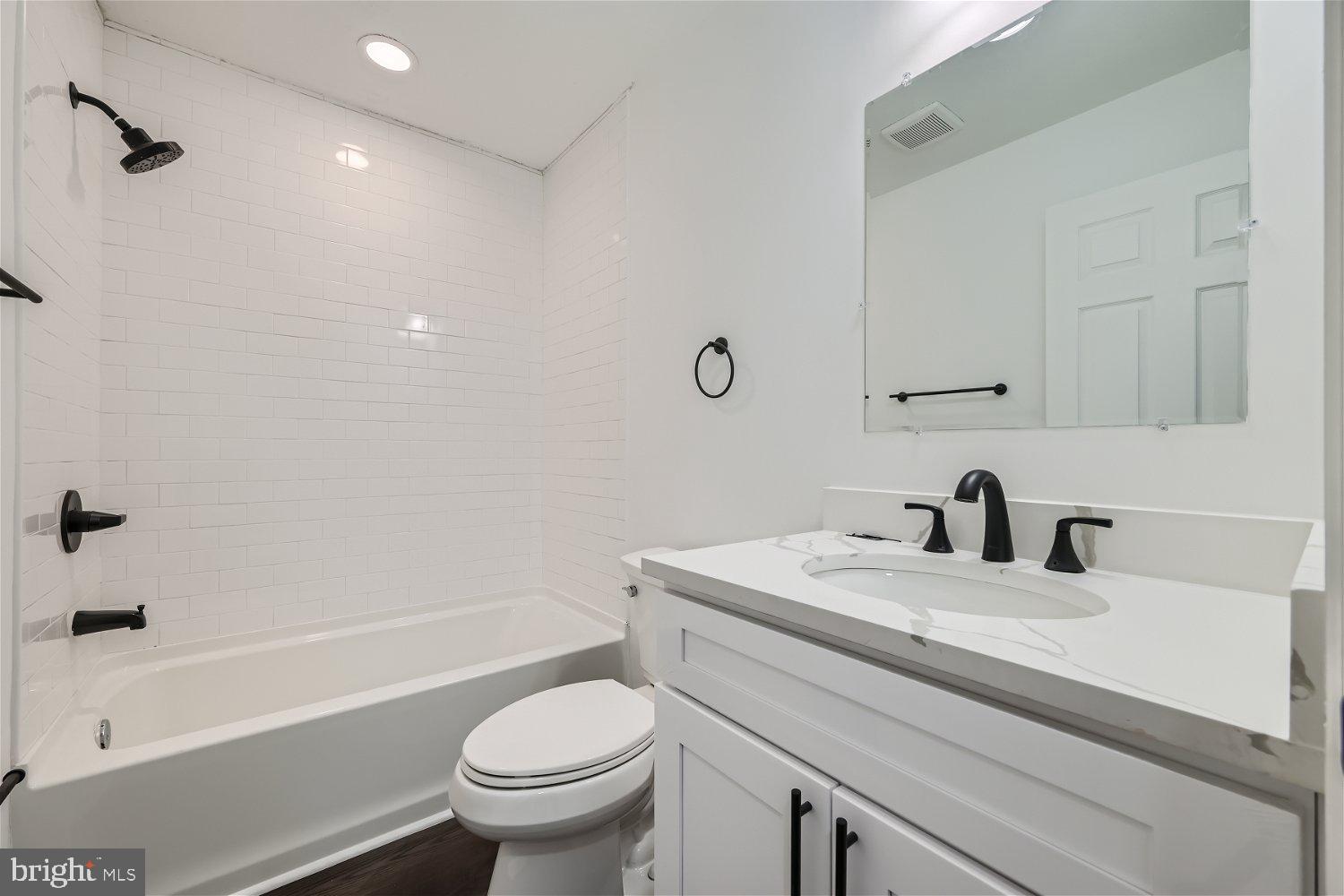 VILLAGE OF BYNUM RUN - Residential