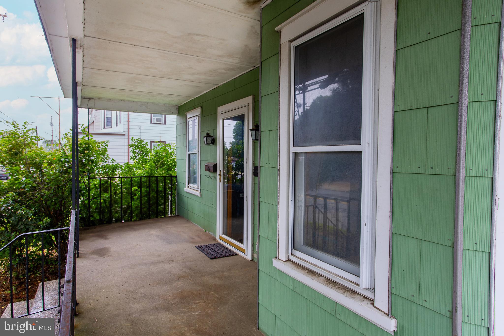 LESTER - Residential