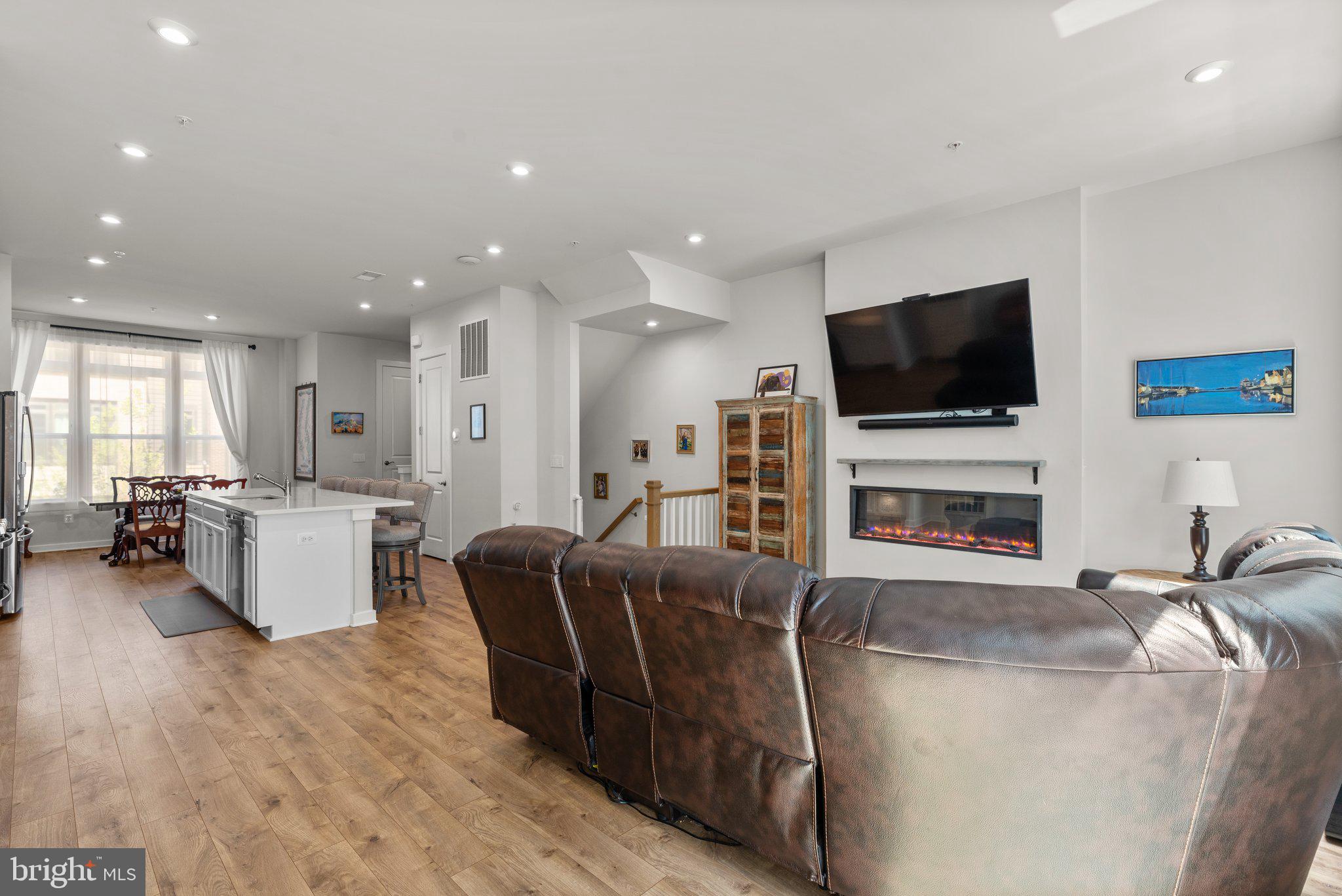 WESTSIDE AT SHADY GROVE - Residential