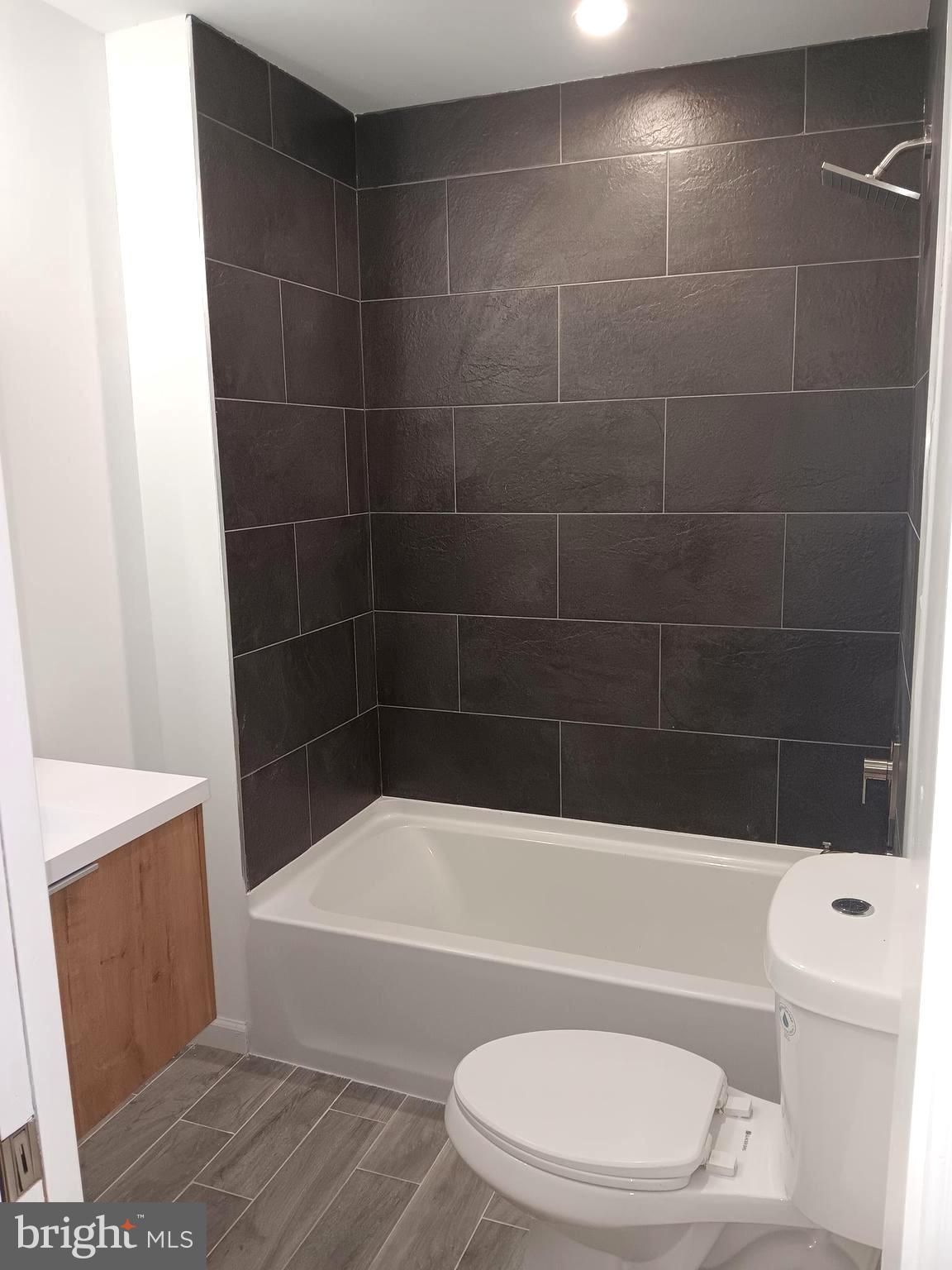 NORRIS SQUARE - Residential Lease