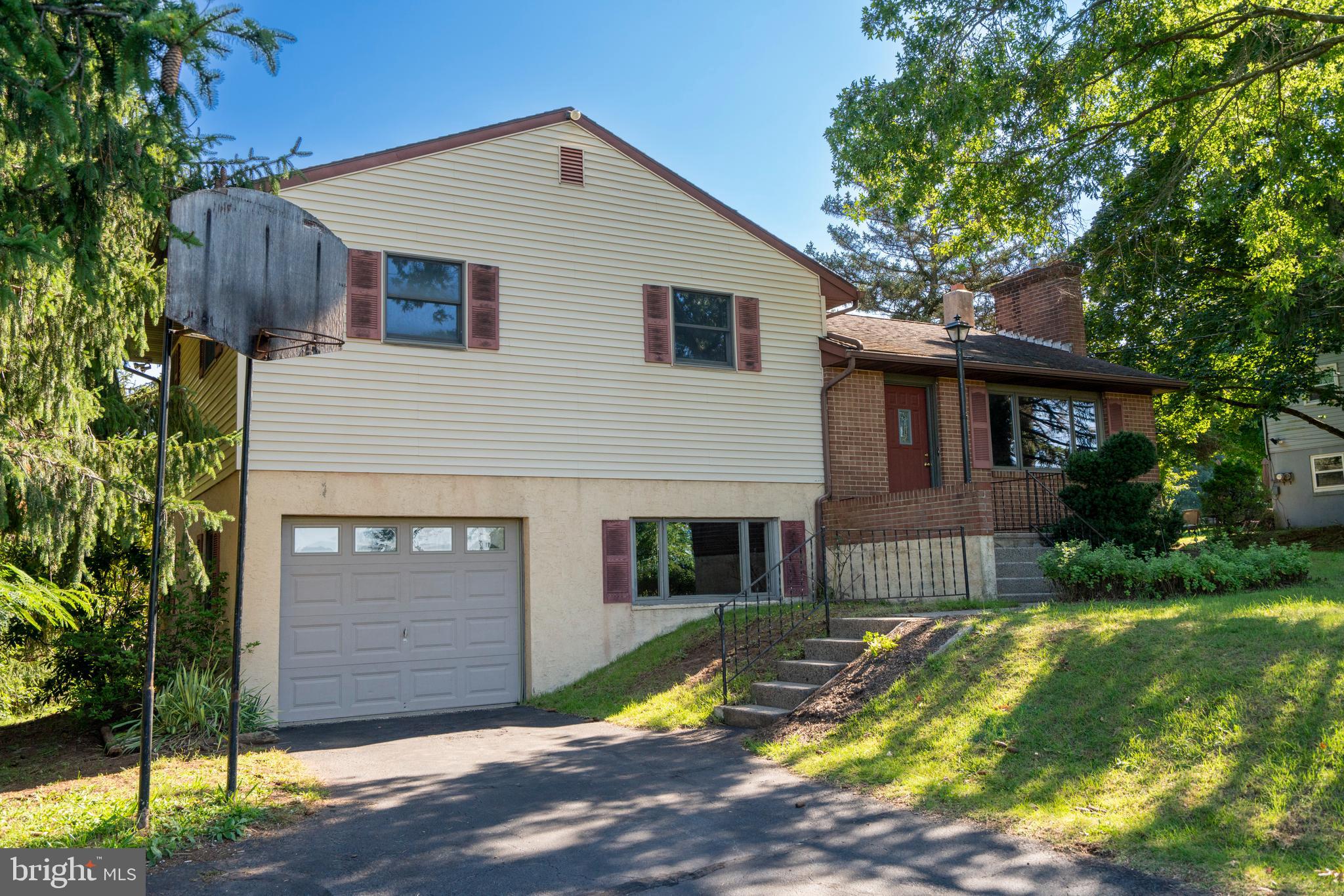 1121 CHURCH ROAD