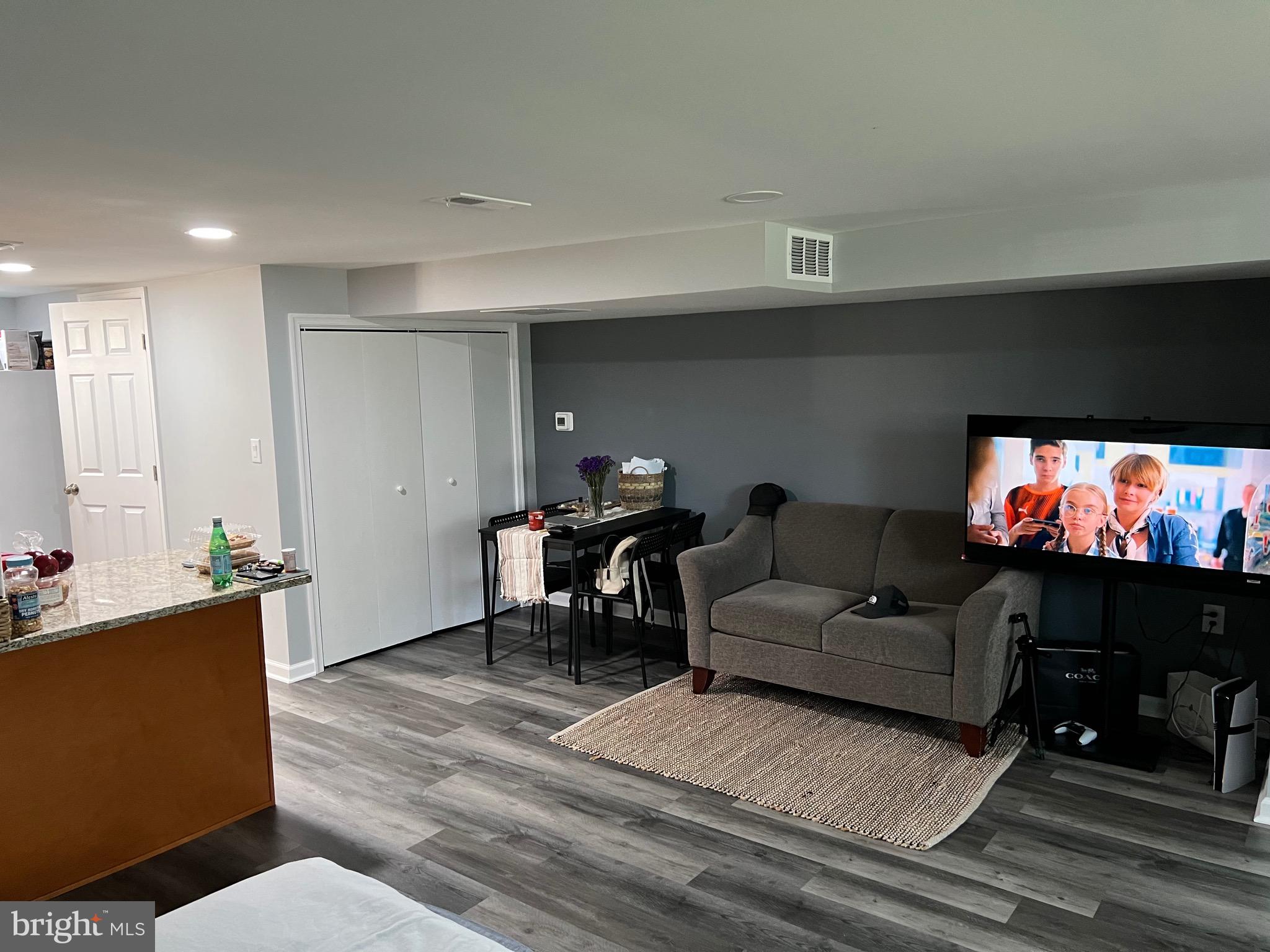 SOMERTON - Residential