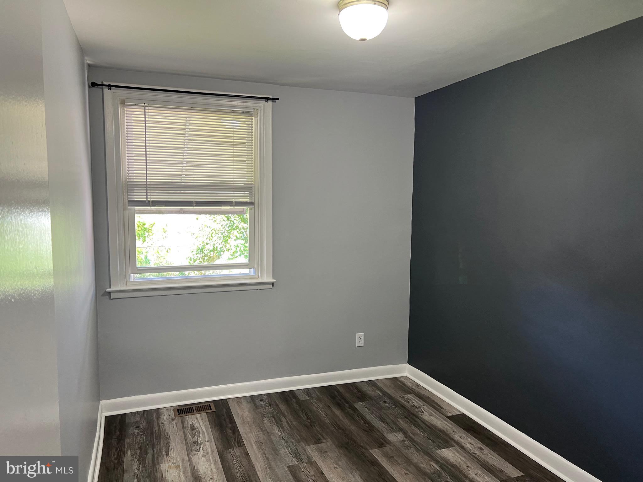 SOMERTON - Residential