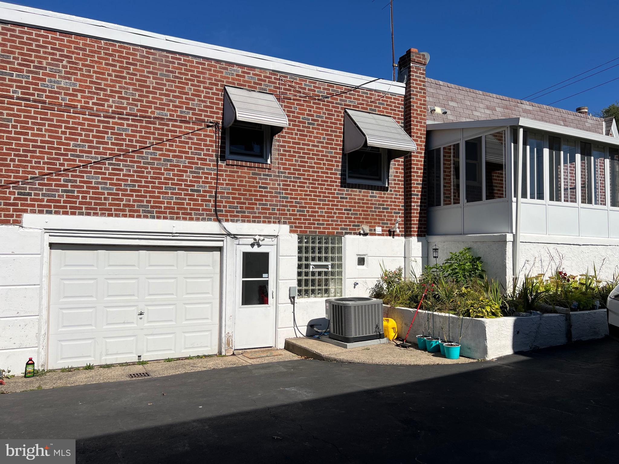 SOMERTON - Residential