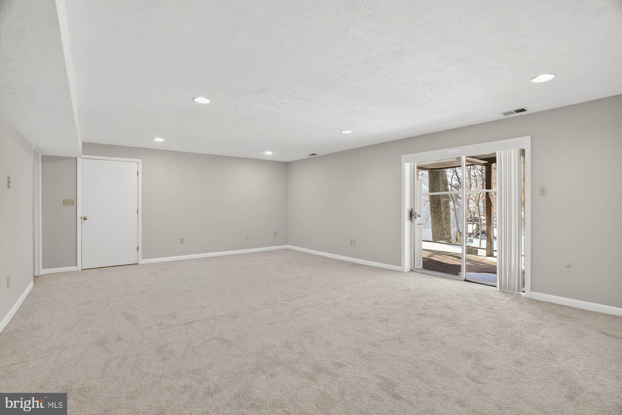 VILLAGE OF HICKORY RIDGE - Residential