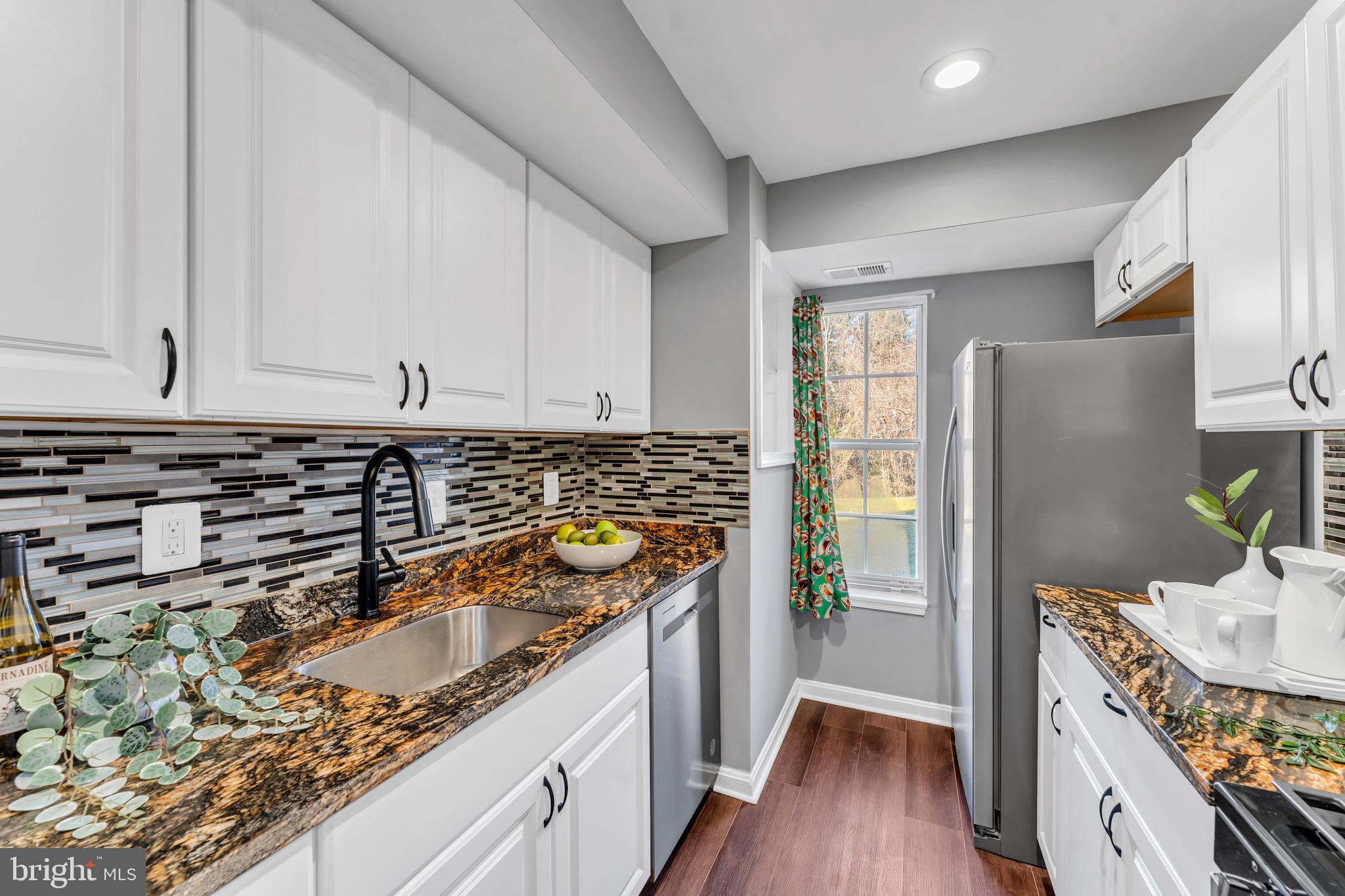 GREEN HILLS - Residential