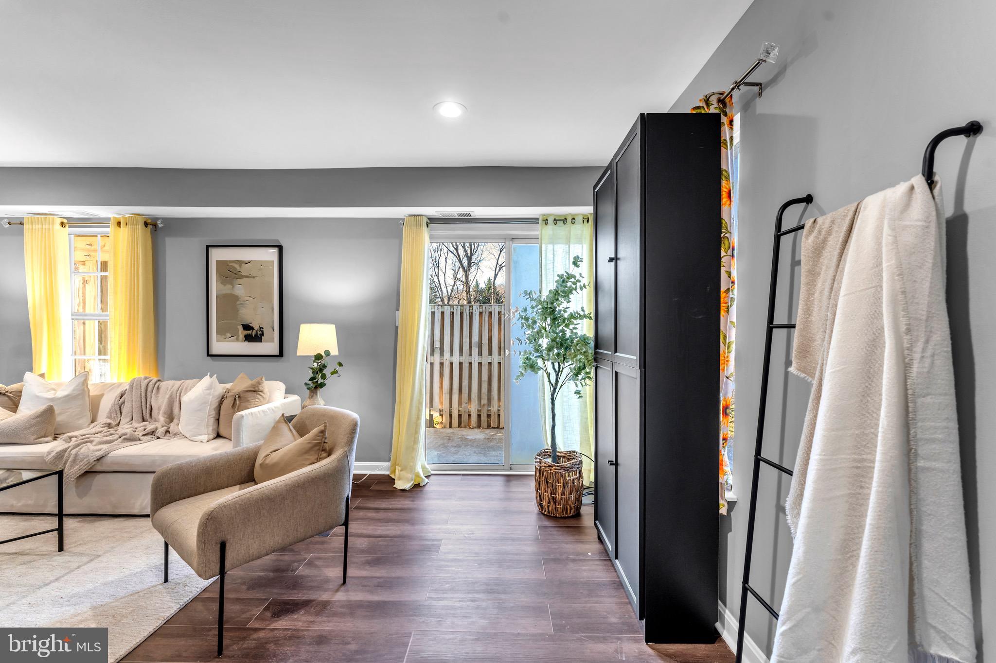 GREEN HILLS - Residential