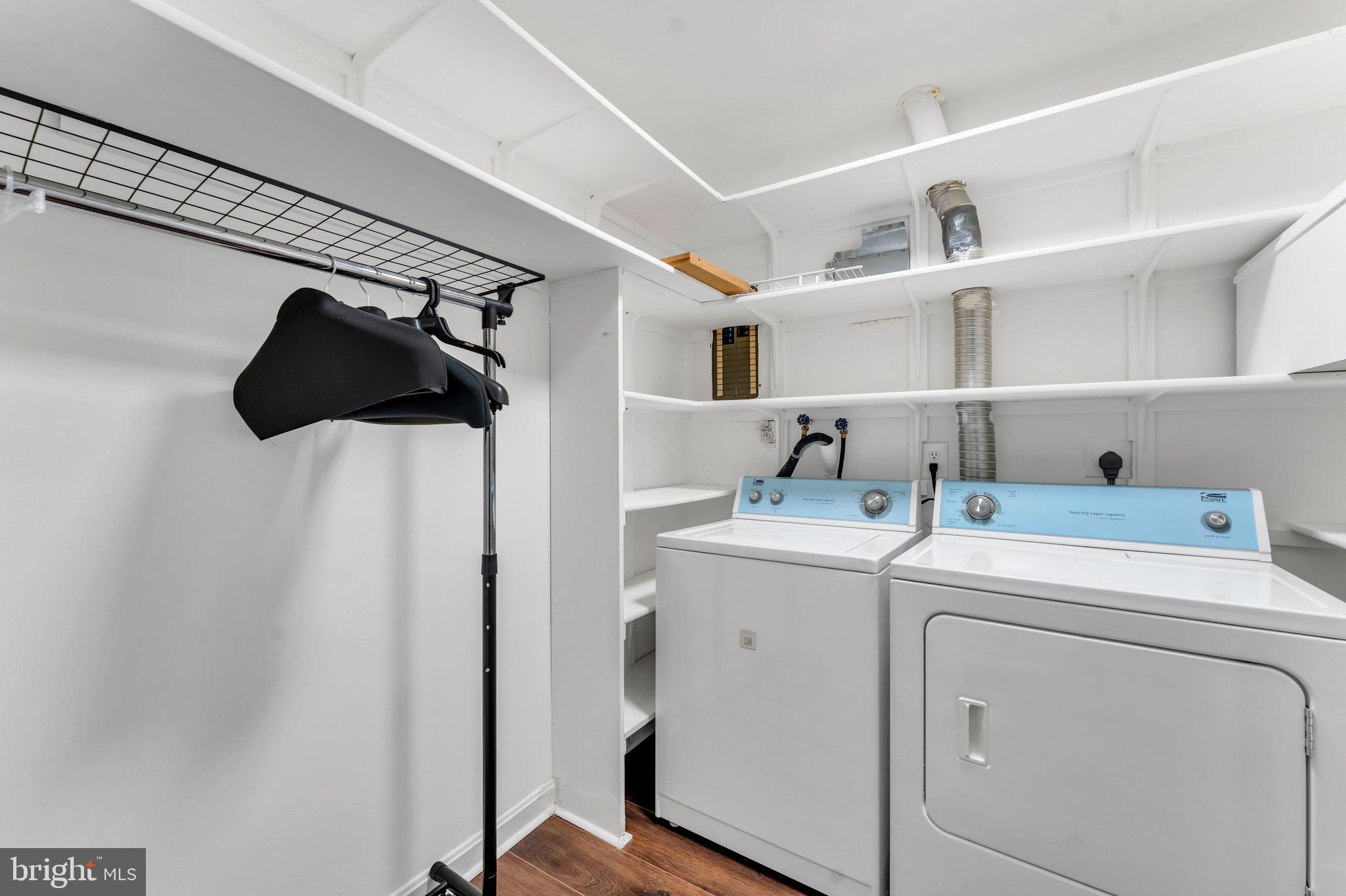 GREEN HILLS - Residential