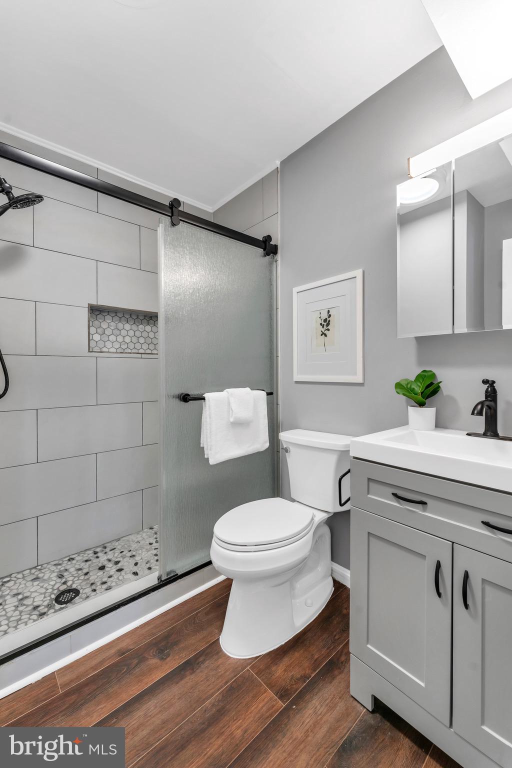 GREEN HILLS - Residential