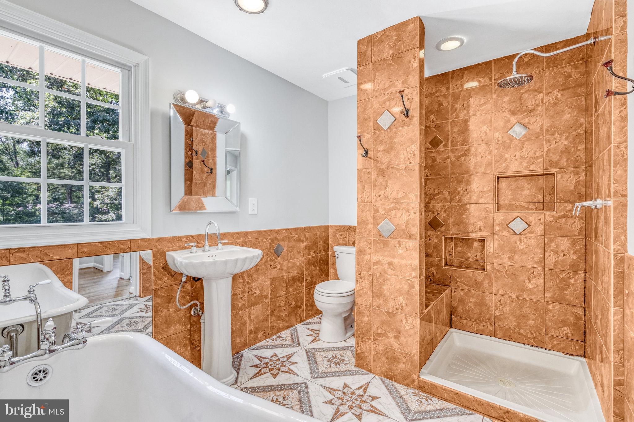 YORKSHIRE VILLAGE - Residential