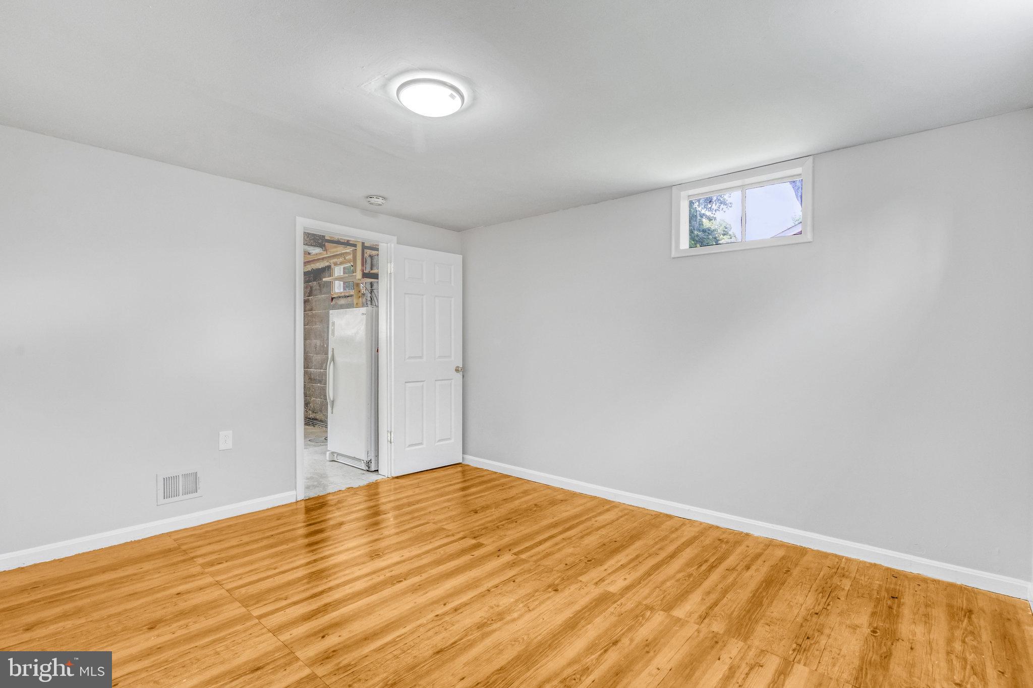 YORKSHIRE VILLAGE - Residential