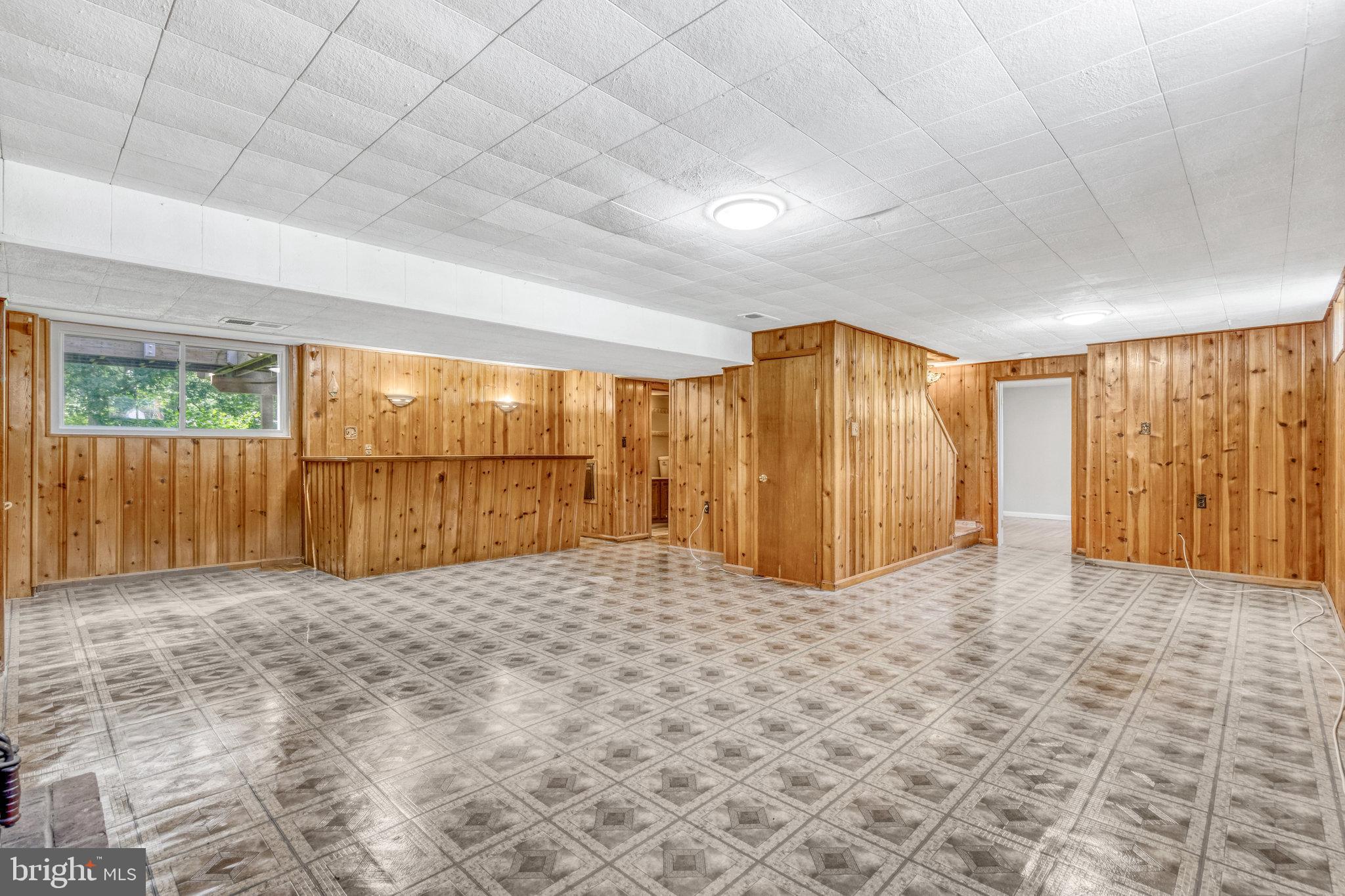 YORKSHIRE VILLAGE - Residential