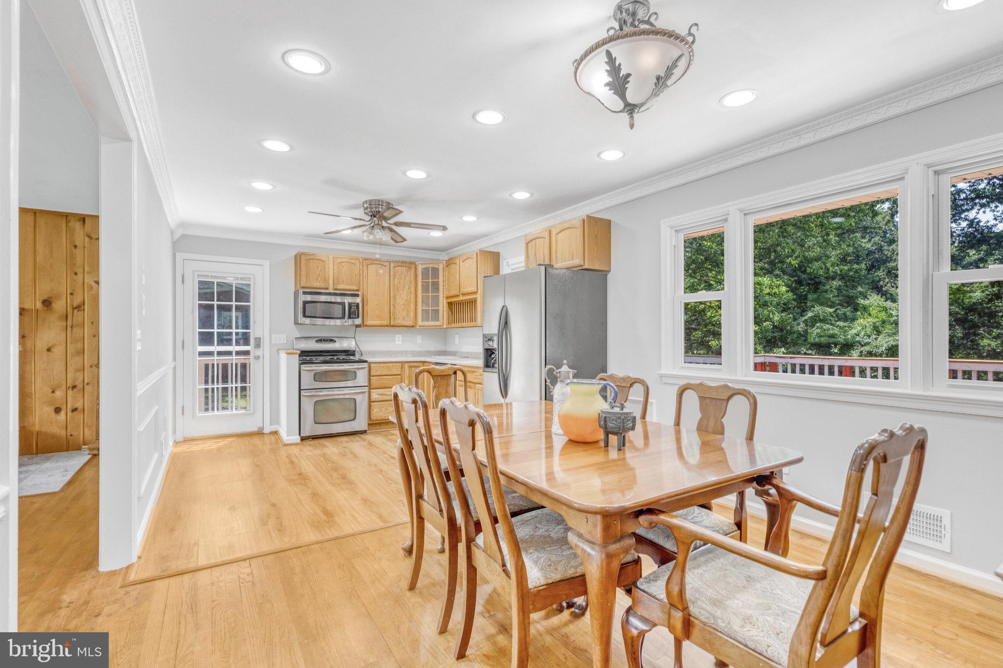 YORKSHIRE VILLAGE - Residential