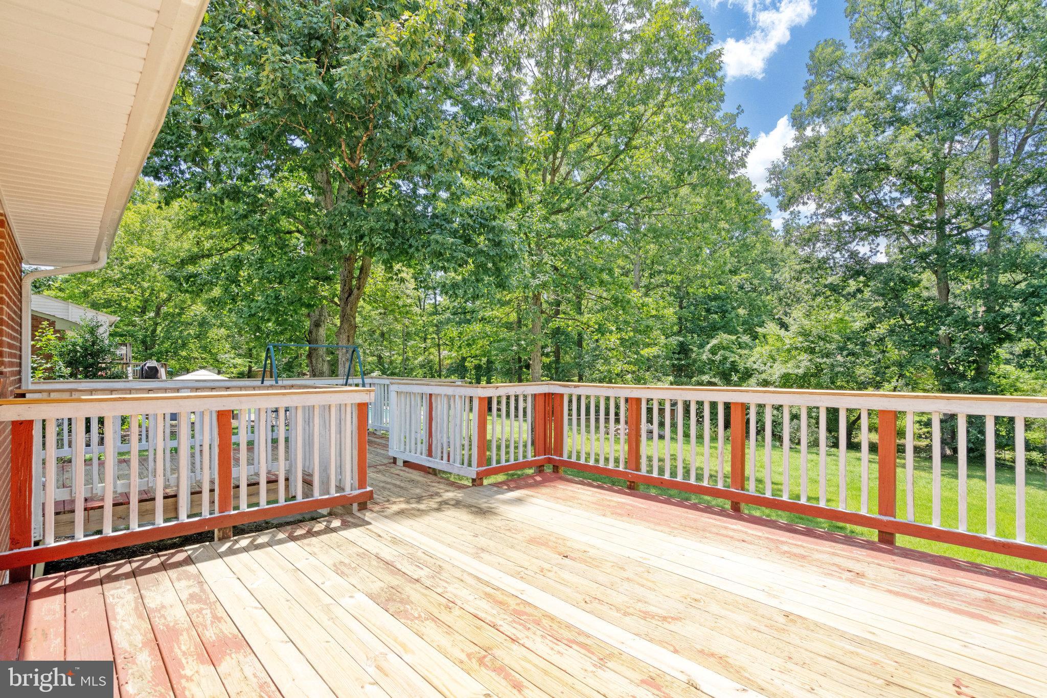 YORKSHIRE VILLAGE - Residential