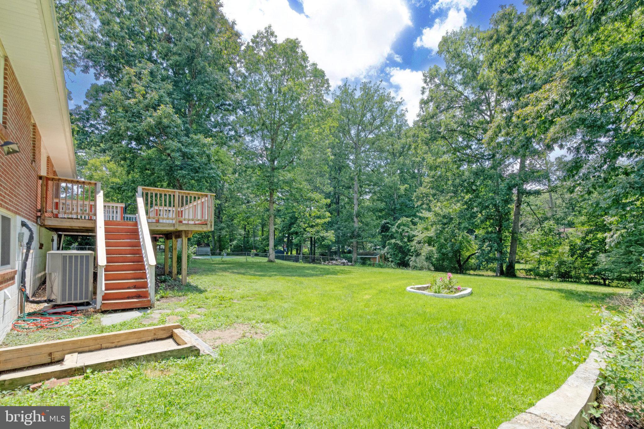 YORKSHIRE VILLAGE - Residential