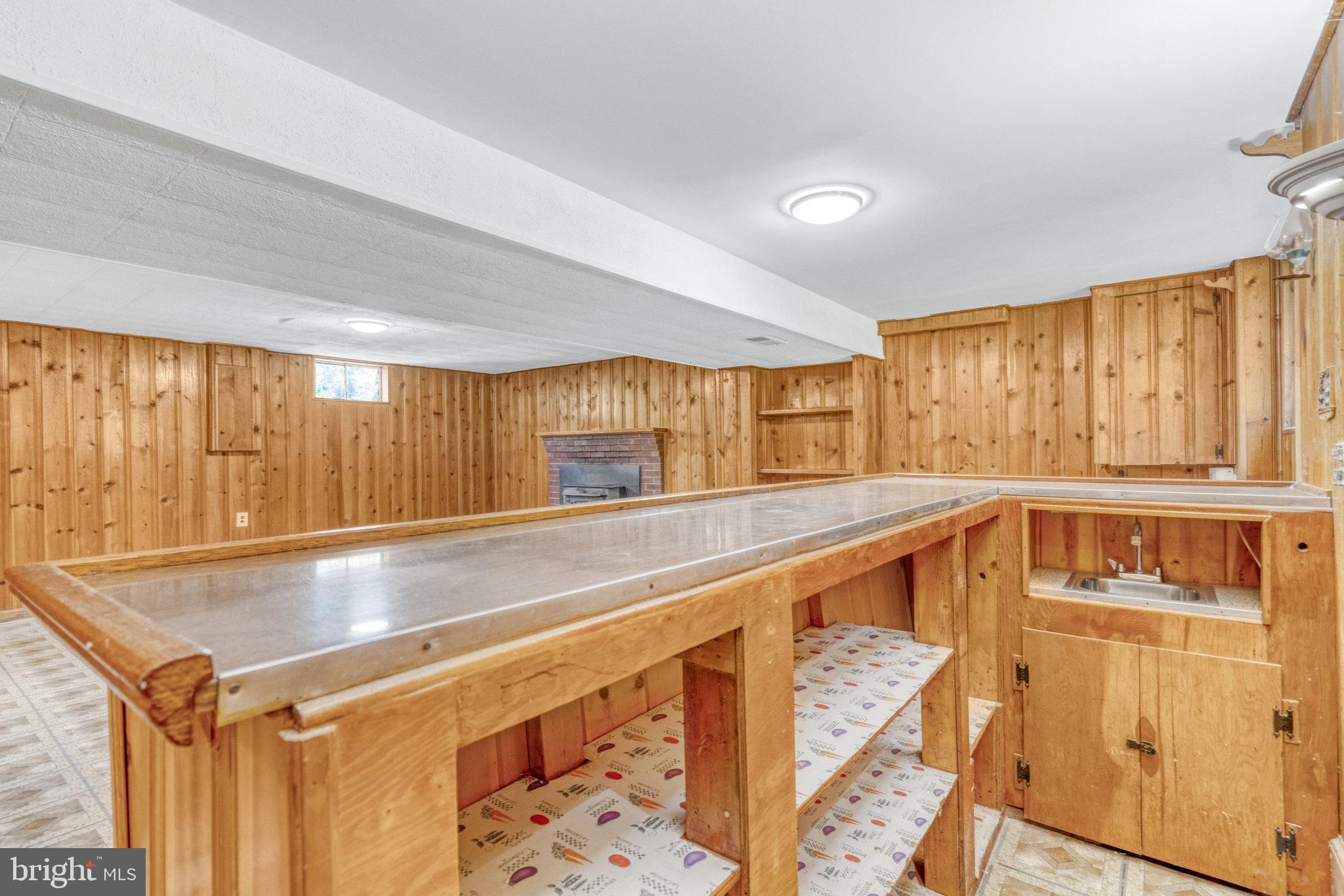 YORKSHIRE VILLAGE - Residential