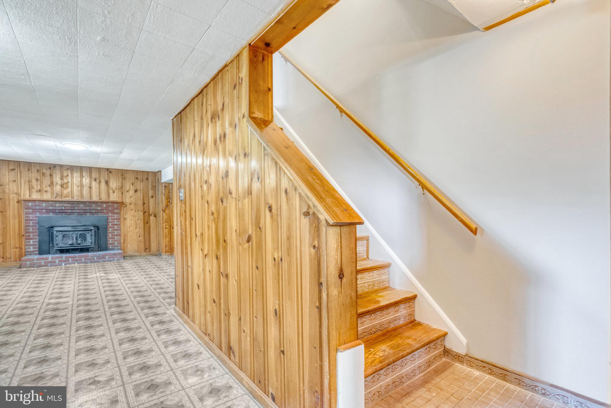 YORKSHIRE VILLAGE - Residential