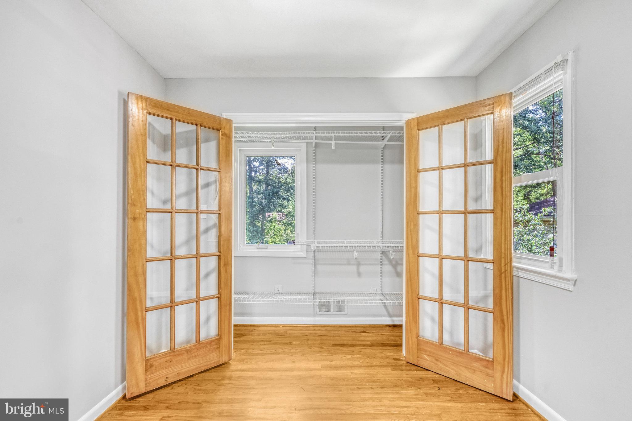 YORKSHIRE VILLAGE - Residential