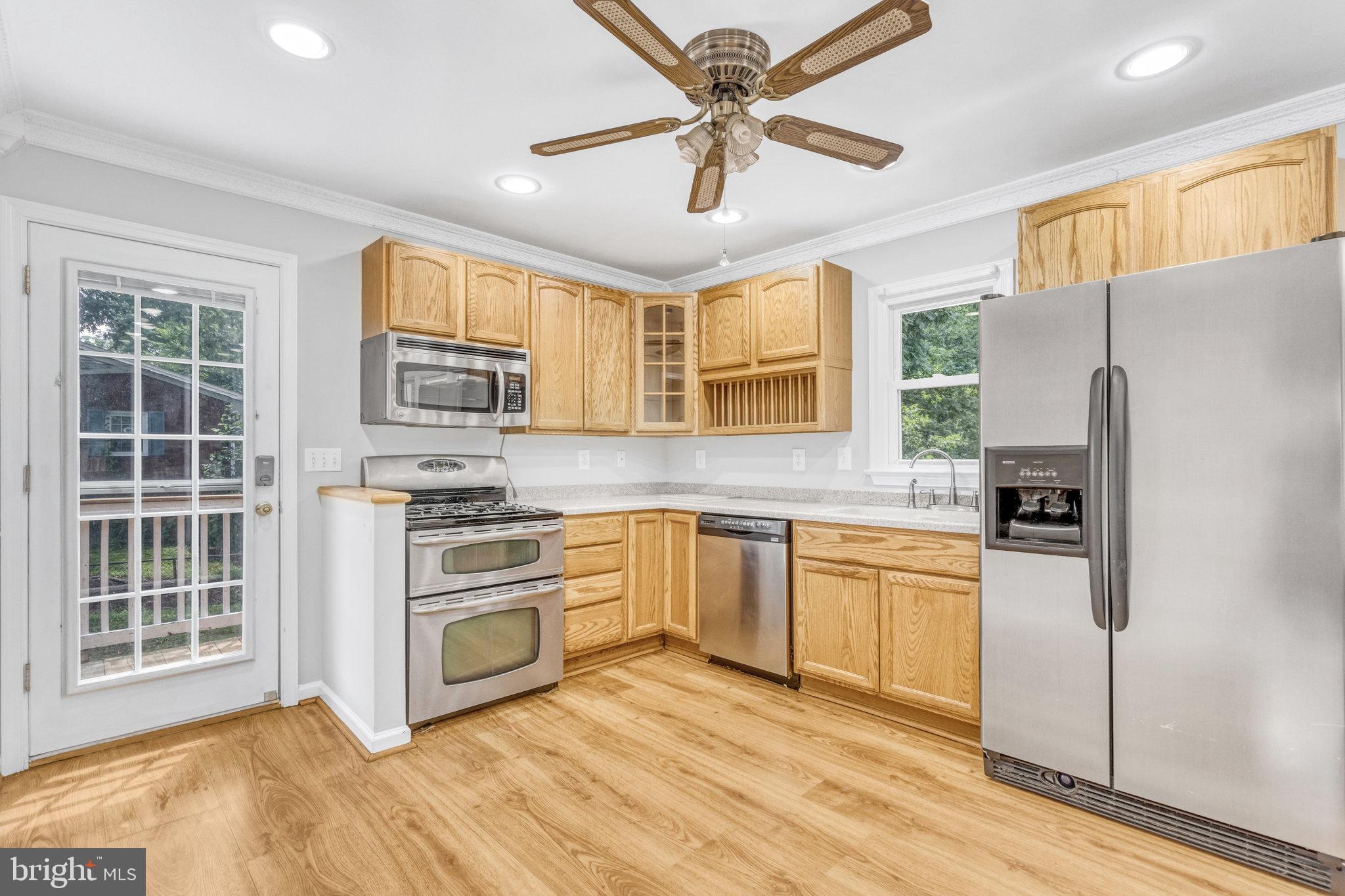 YORKSHIRE VILLAGE - Residential