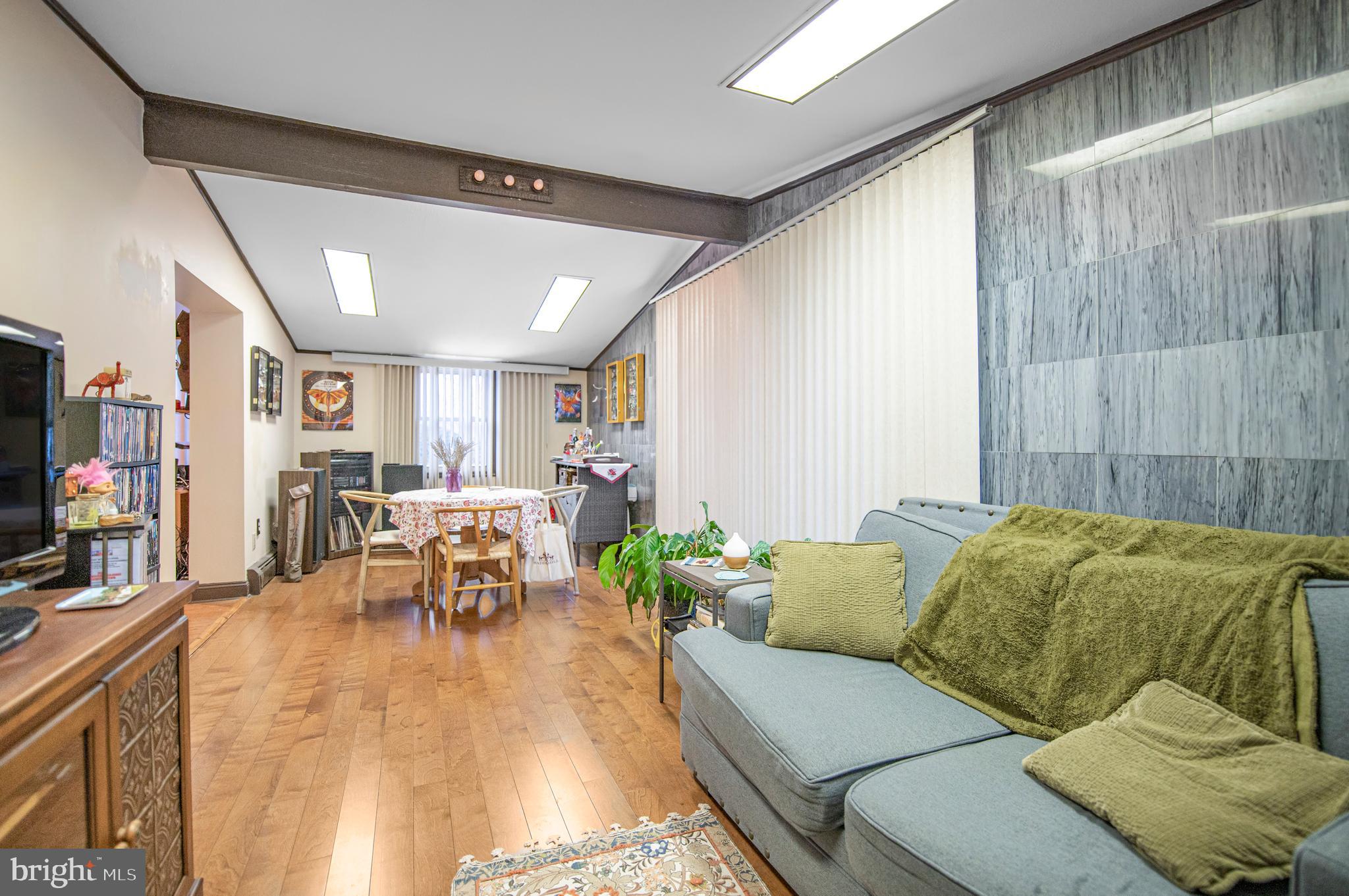 ROWLAND PARK - Residential