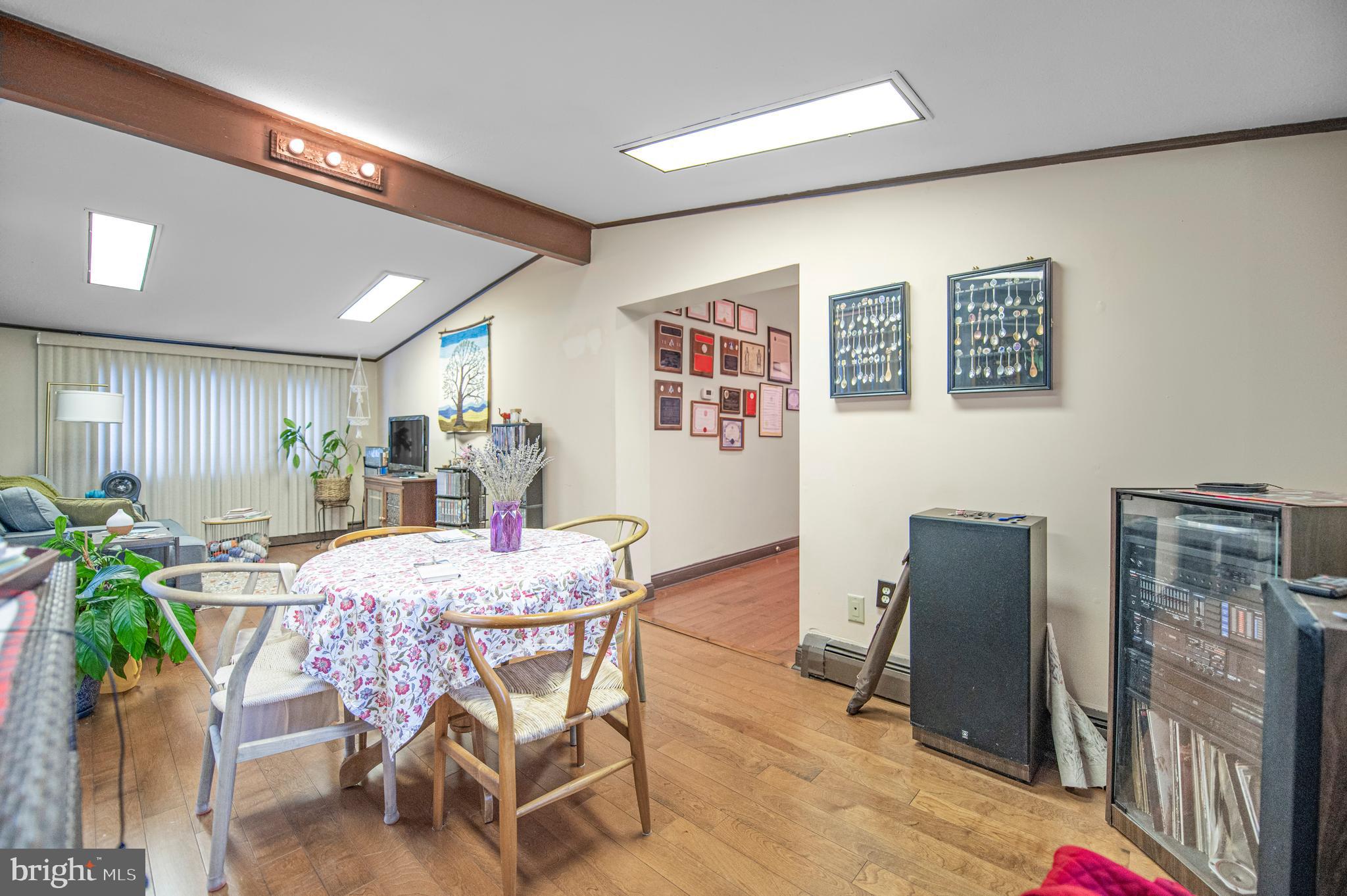 ROWLAND PARK - Residential