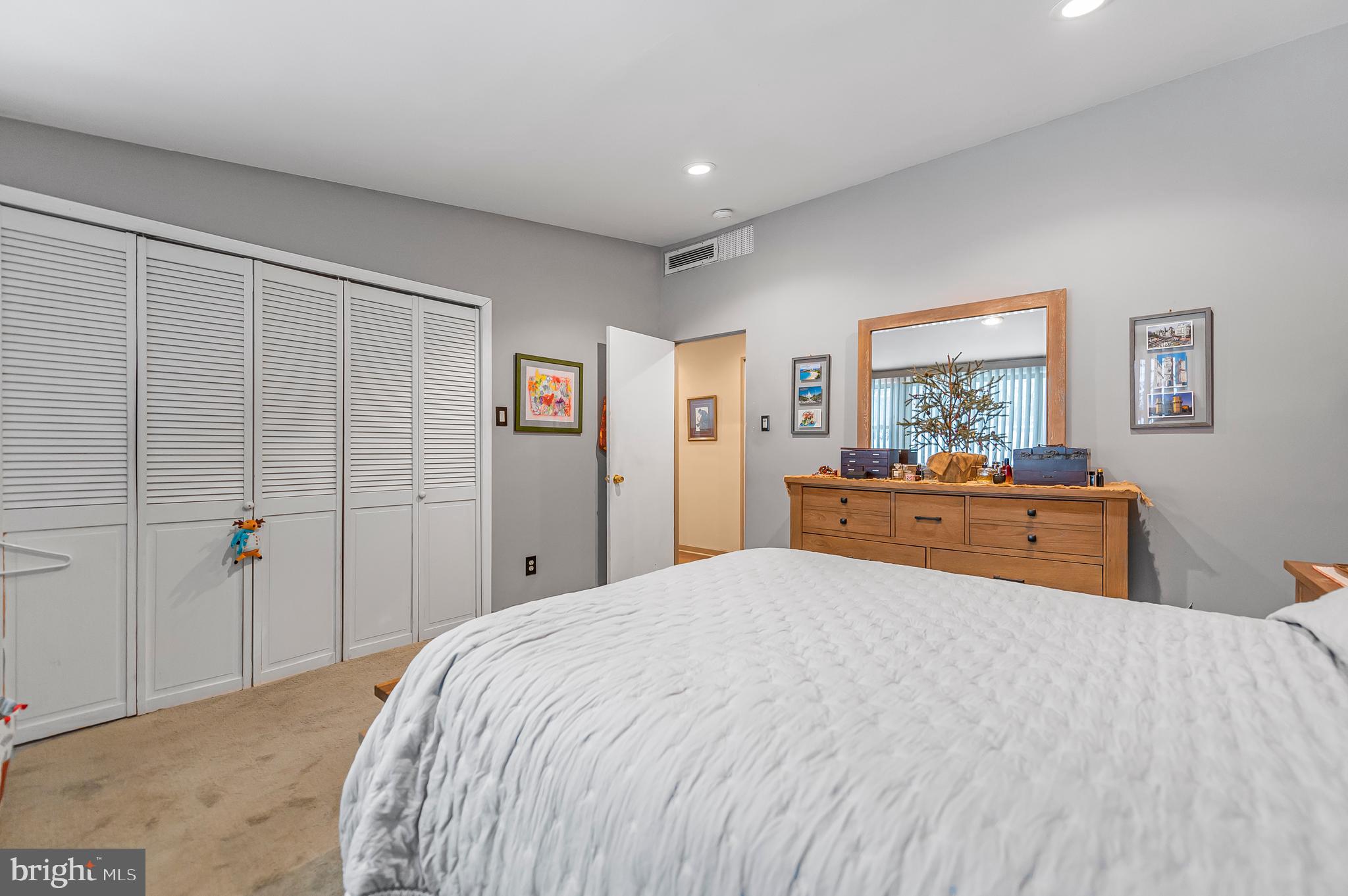 ROWLAND PARK - Residential