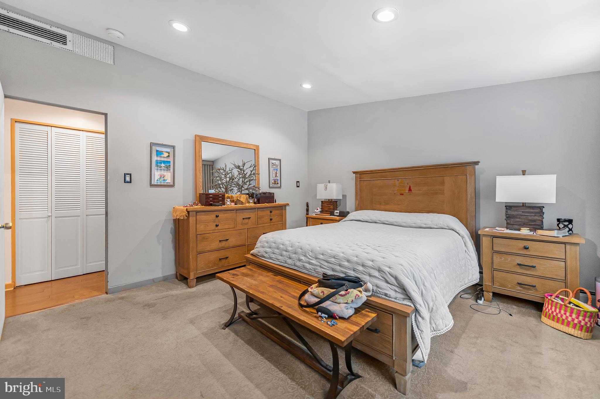 ROWLAND PARK - Residential