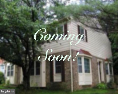 Photo of 4871 Nash Drive, FAIRFAX, VA 22032 (MLS # VAFX2305252)
