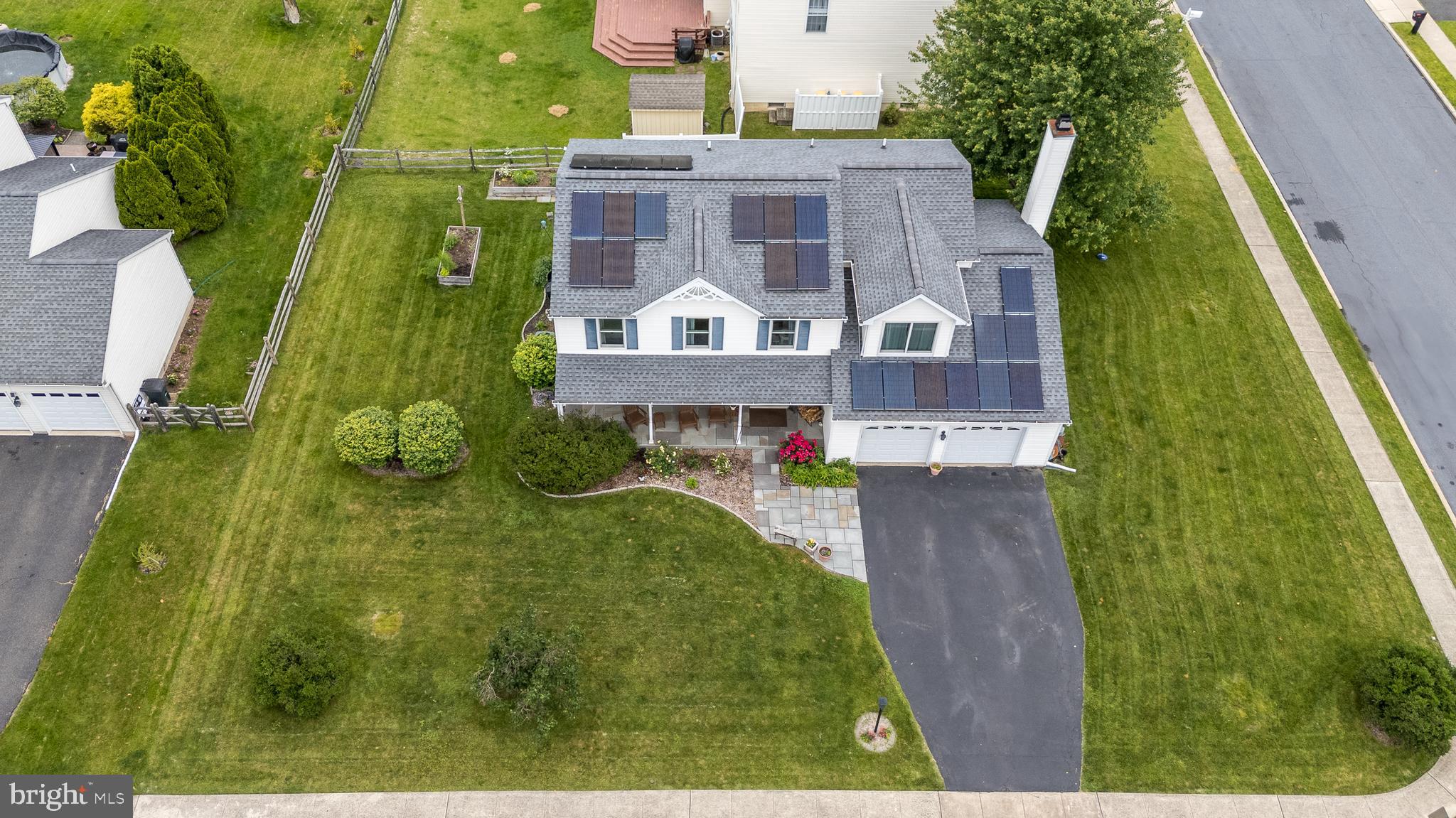 1051 GLEN MANOR DRIVE