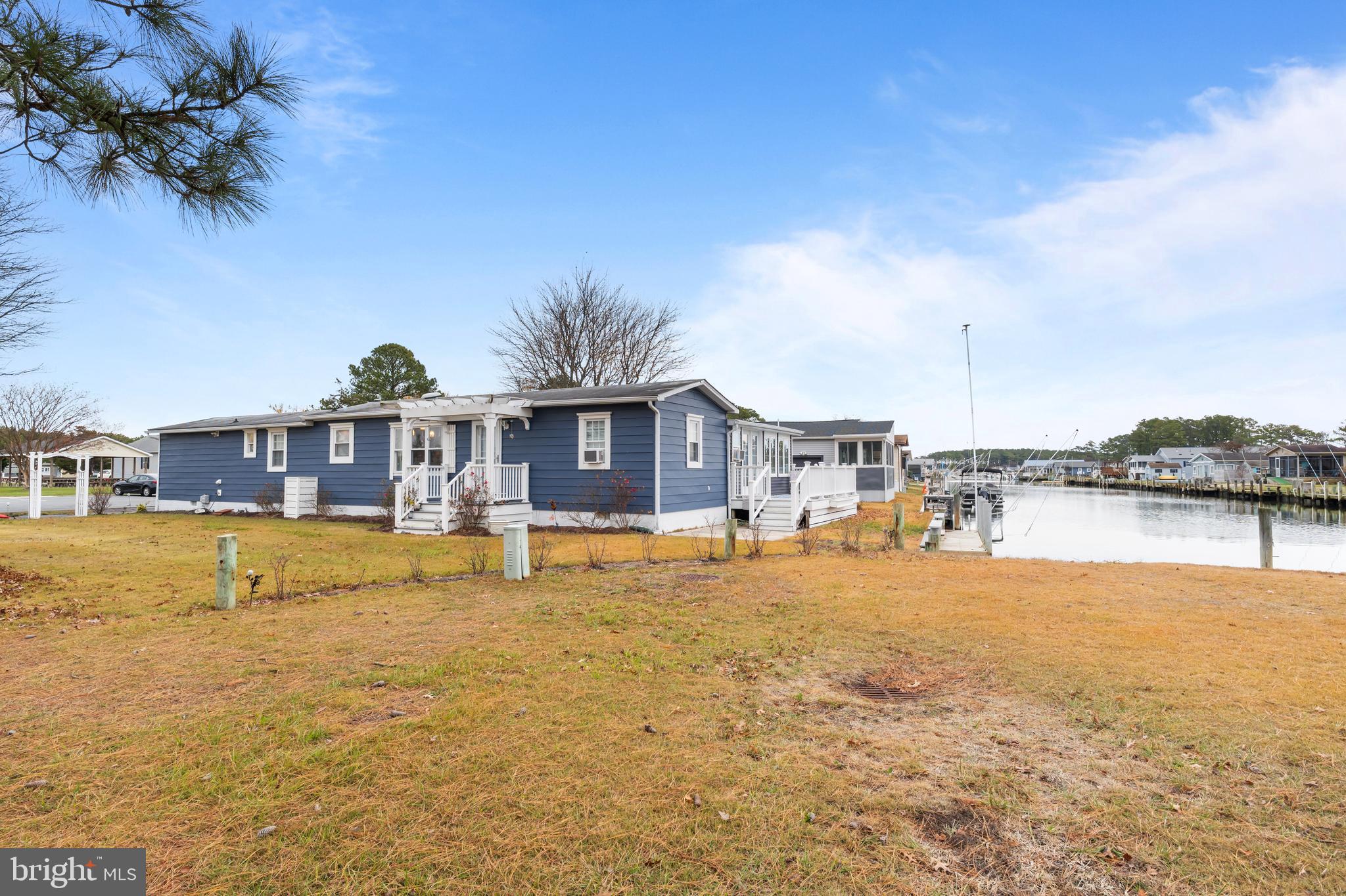 MARINERS COVE - Residential