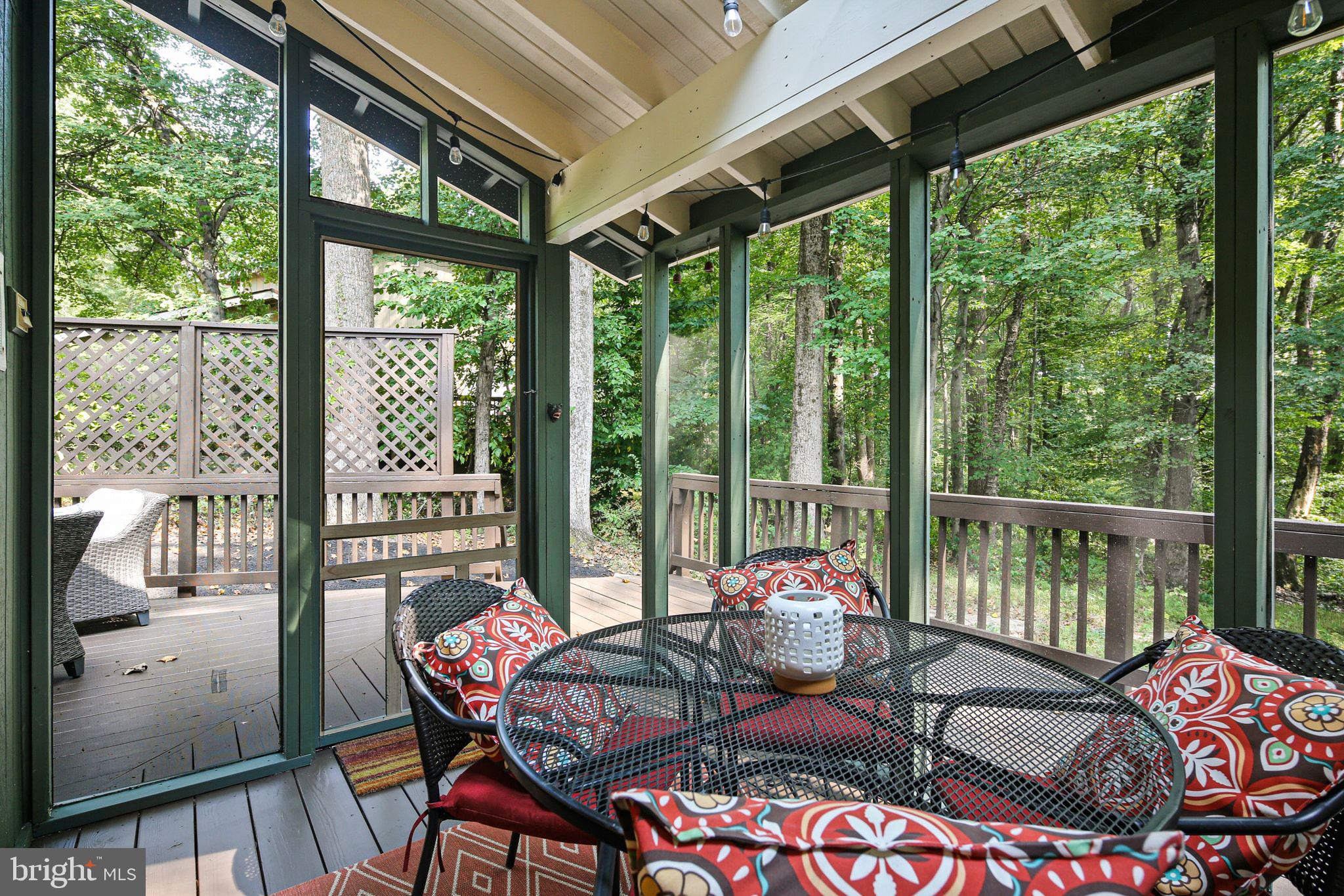 HOBBITS GLEN - Residential