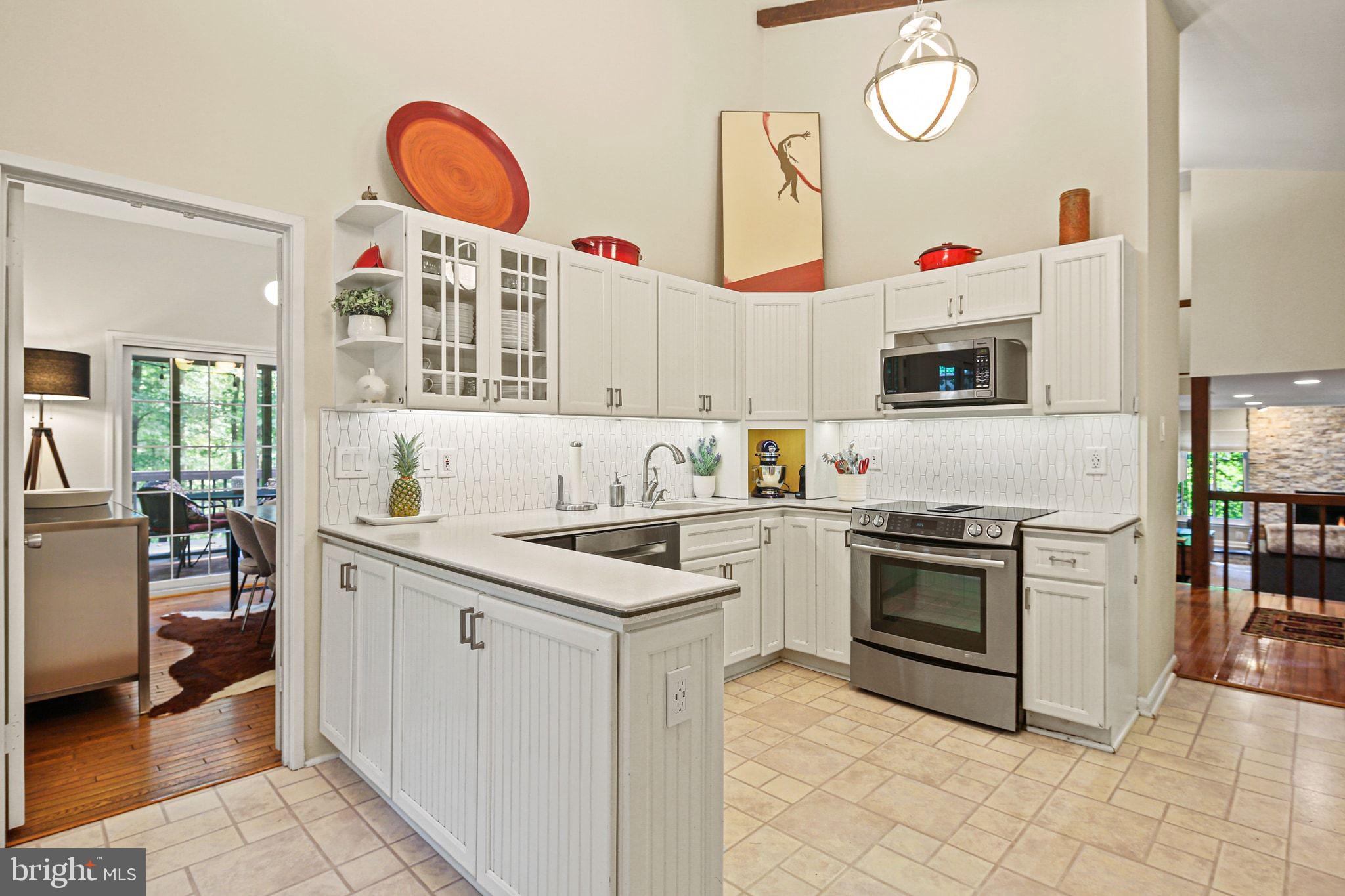 HOBBITS GLEN - Residential