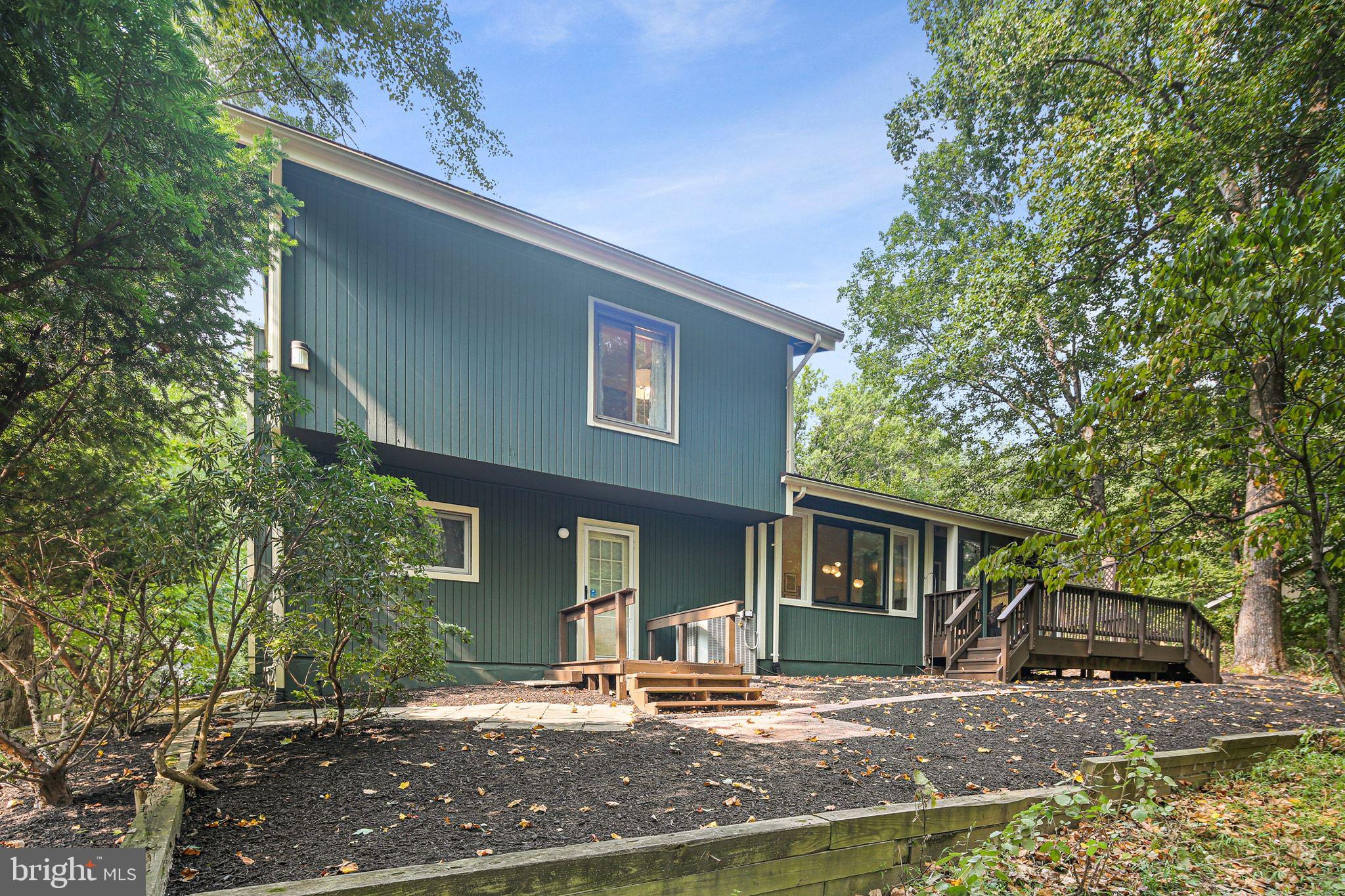 HOBBITS GLEN - Residential