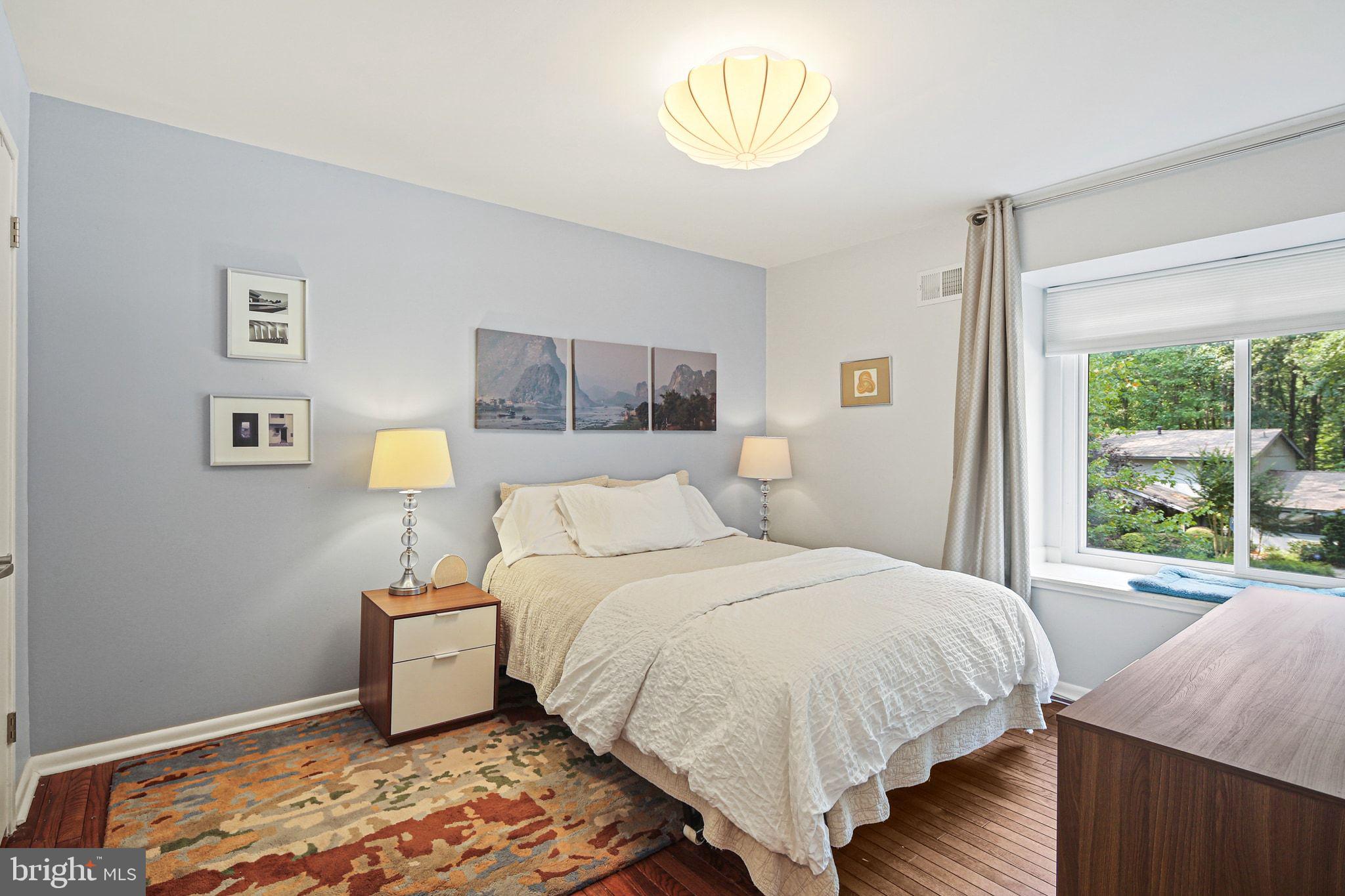 HOBBITS GLEN - Residential