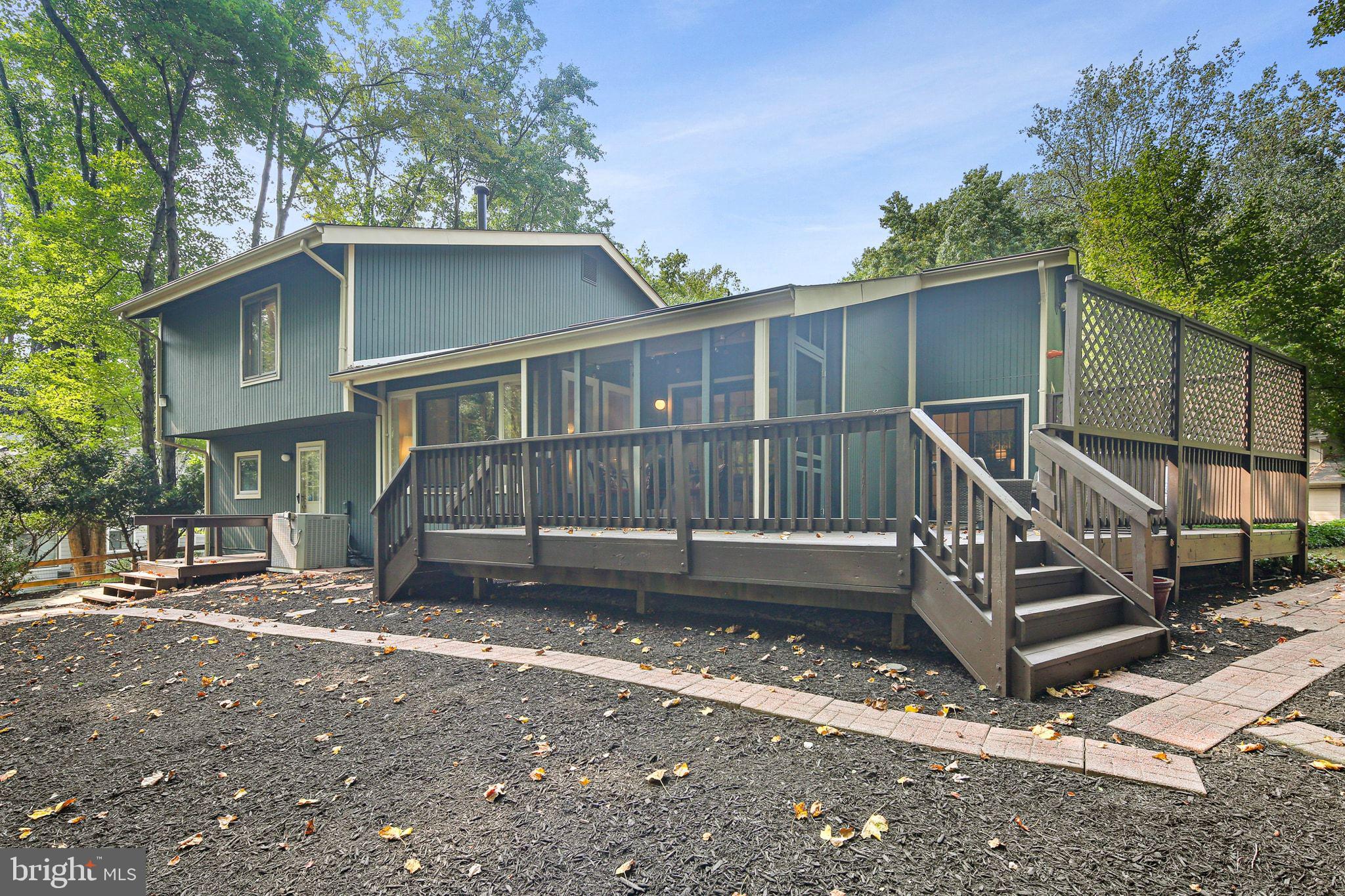 HOBBITS GLEN - Residential