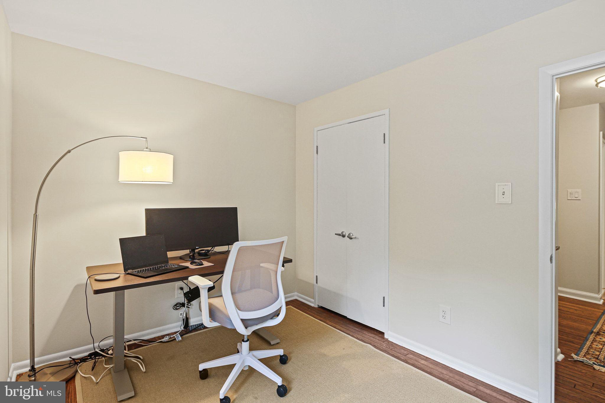 HOBBITS GLEN - Residential