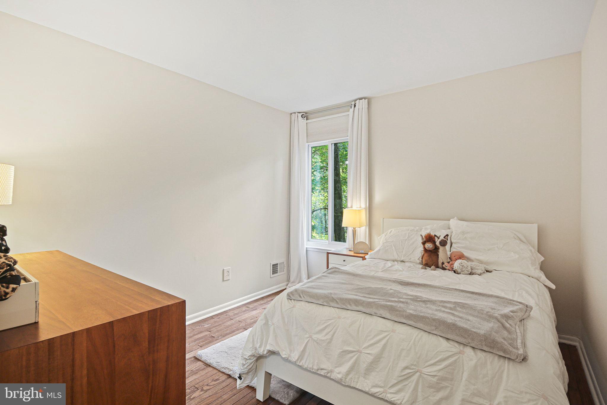 HOBBITS GLEN - Residential