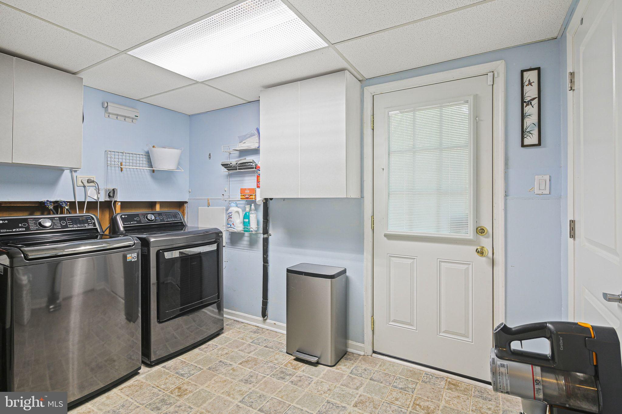 HOBBITS GLEN - Residential