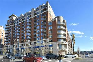 ECLIPSE ON CENTER PARK - Residential Lease