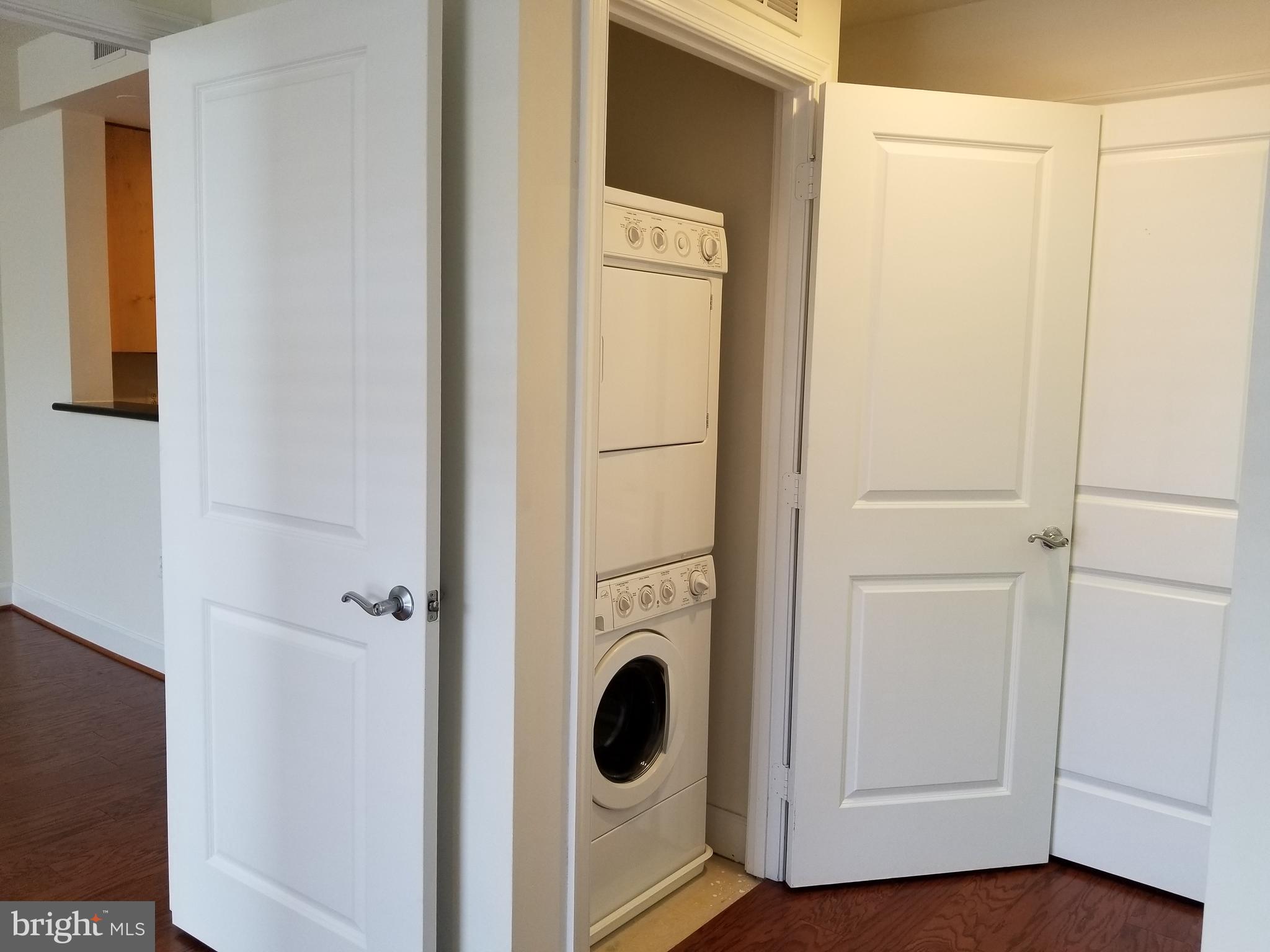 ECLIPSE ON CENTER PARK - Residential Lease