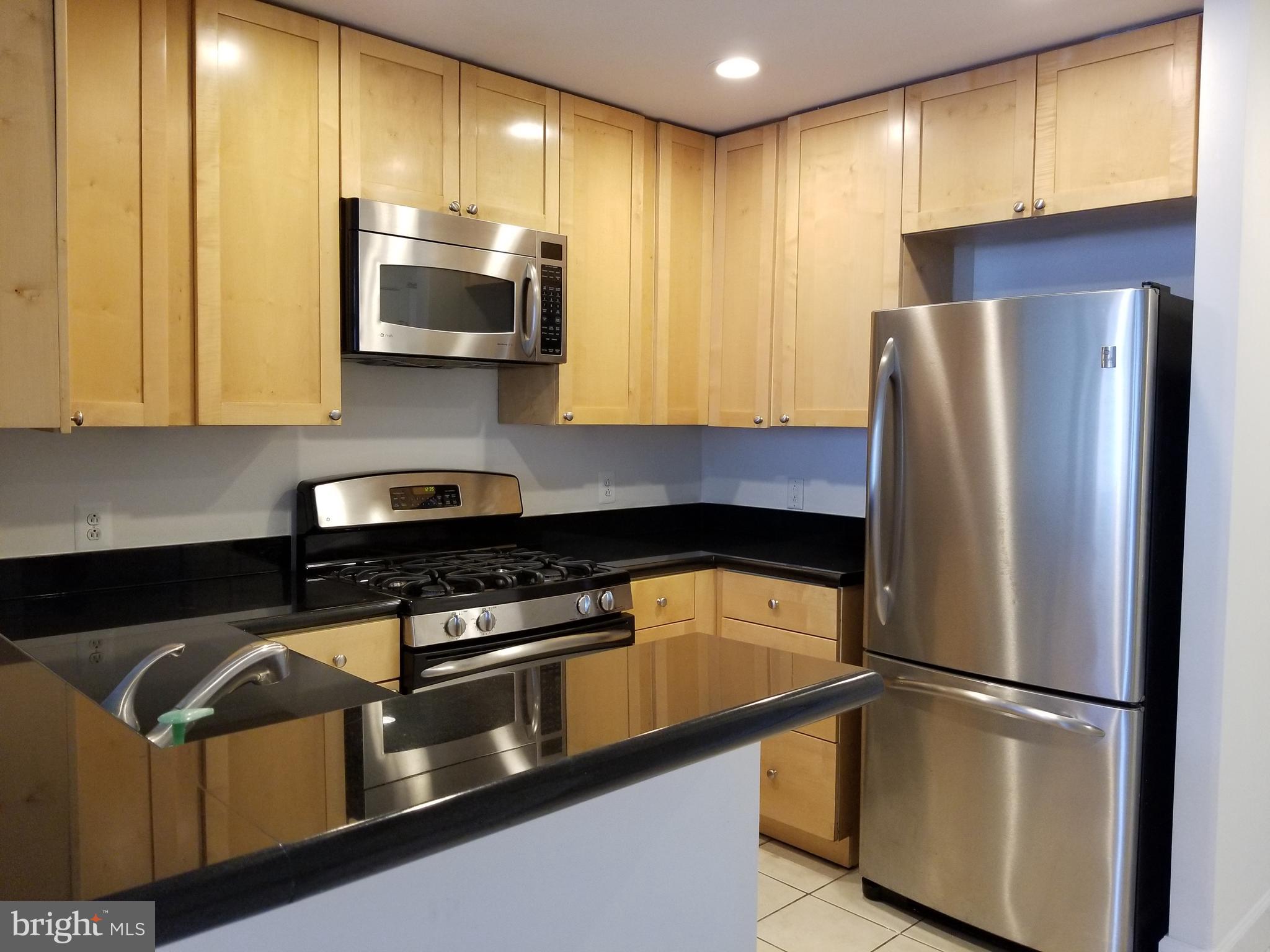 ECLIPSE ON CENTER PARK - Residential Lease