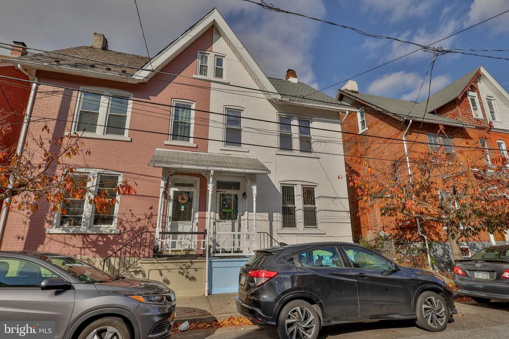 Photo of 427 Pawnee Street, BETHLEHEM, PA 18015 (MLS # PANH2008884)